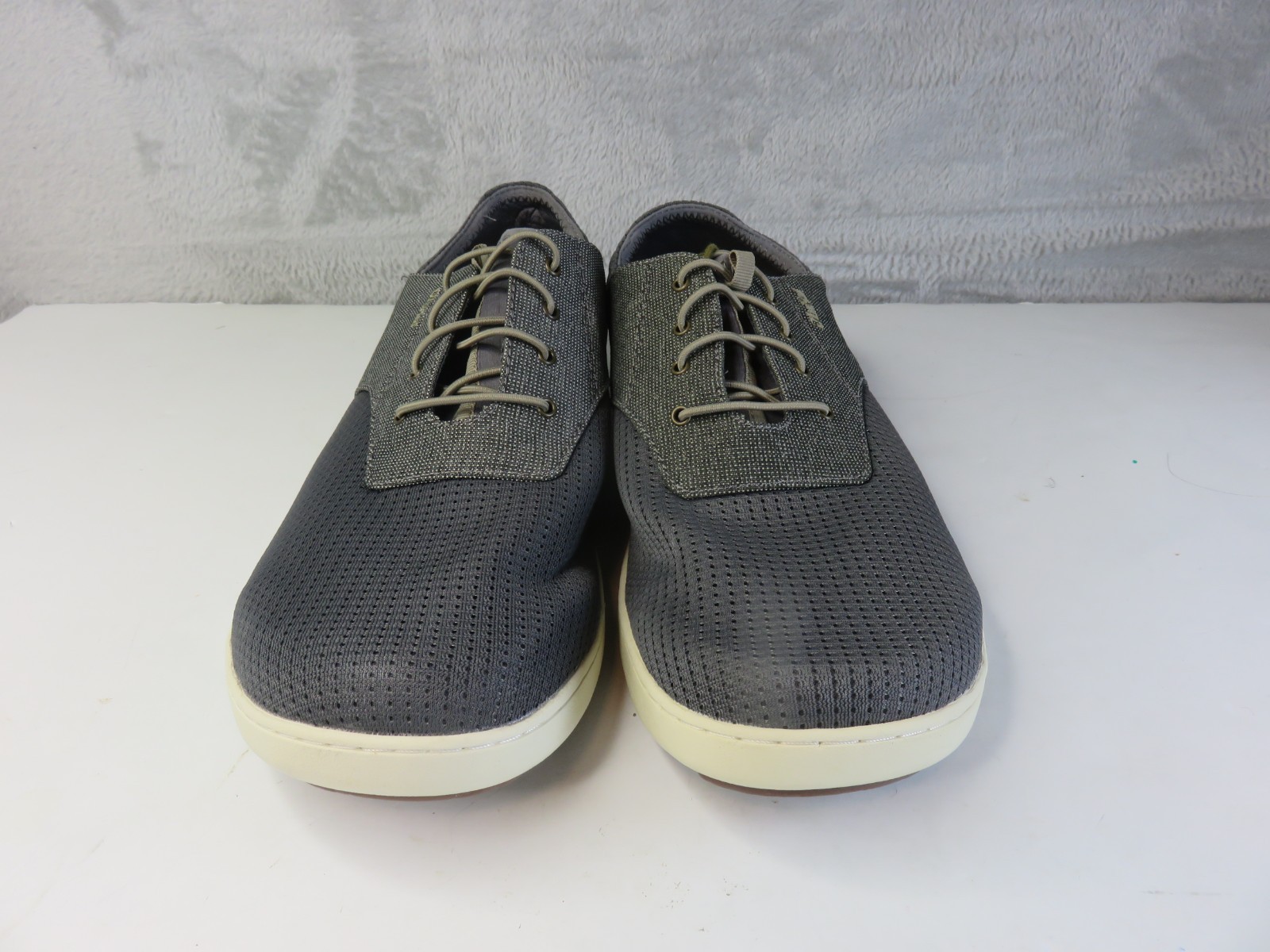 OluKai Nohea Moku Men’s Casual Sneakers Gray Size 9 Lightweight Shoes 10283-2610
