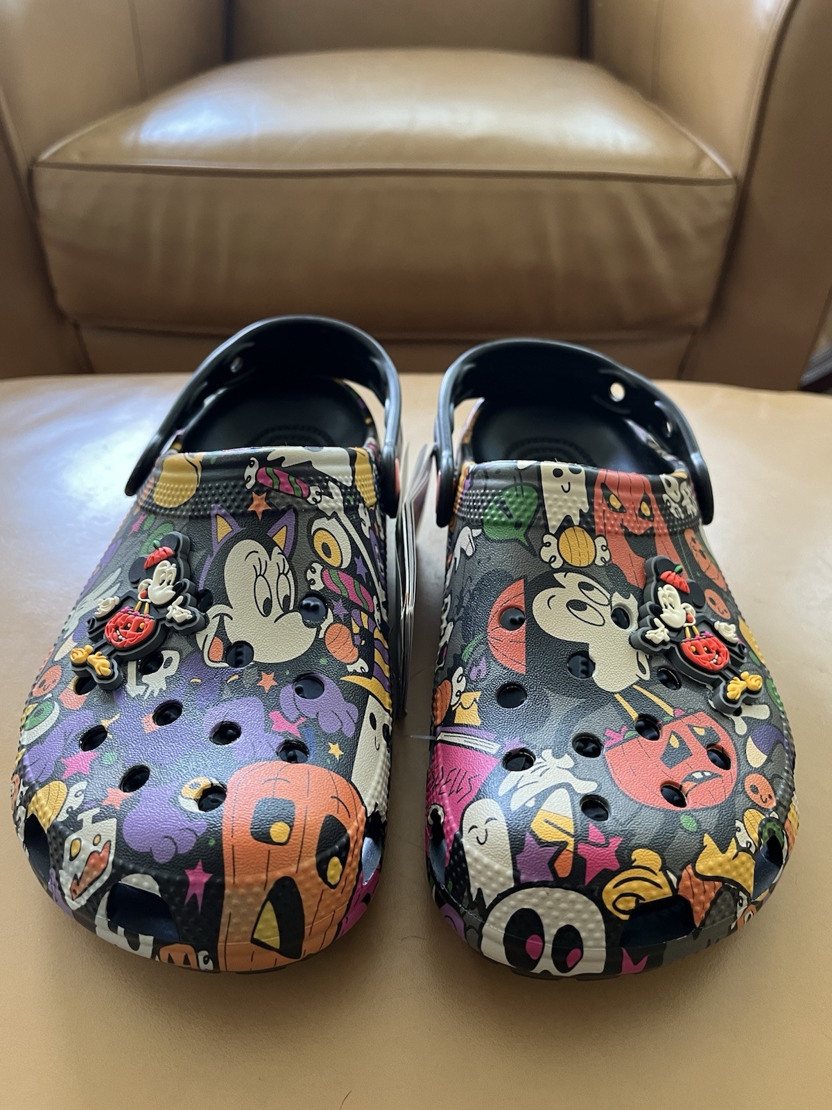 CROCS Classic Disney Theme Parks Halloween Clogs Adult Size Men 4 Women 6 NWT