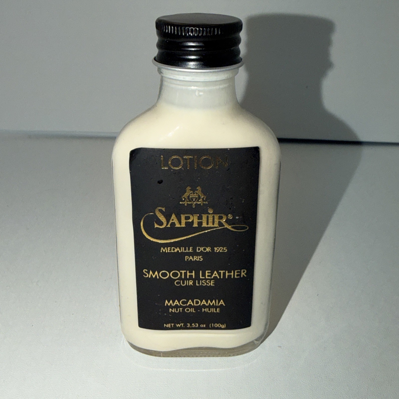 Saphir Medaille d’Or Leather Lotion Macadamia 3.53oz