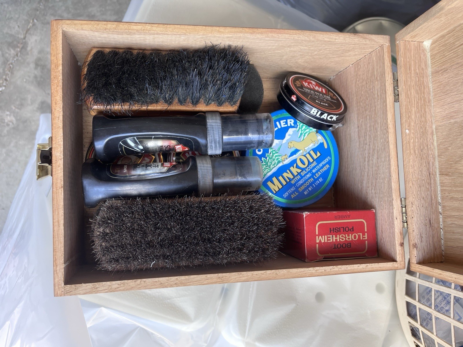 VNTG Golden Oak Wood Shoe Shine And Polish Box