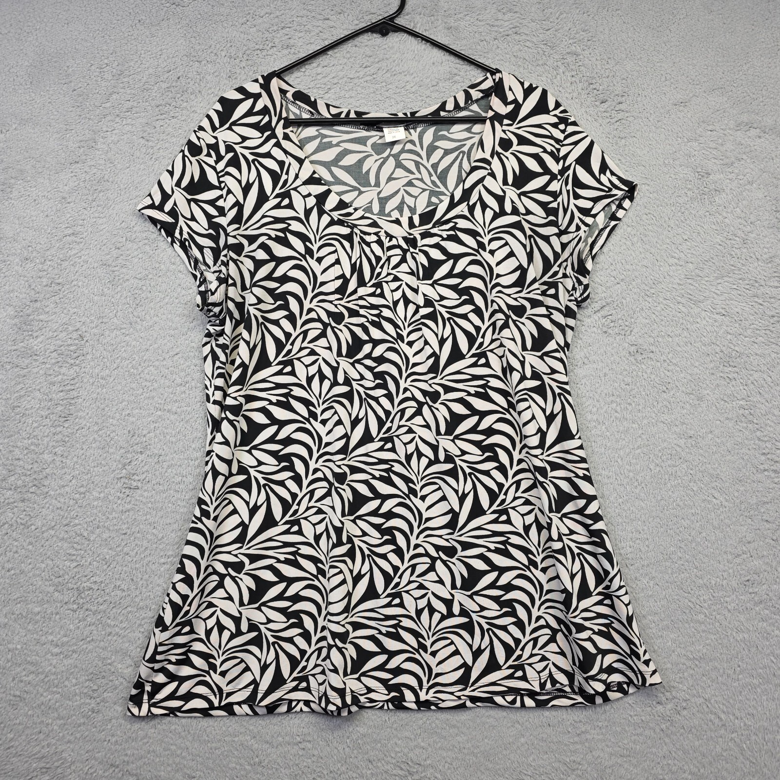 Lia Lee Top Womens Plus 2X Black White Leaf Stretch Flowy Boho Career Blouse