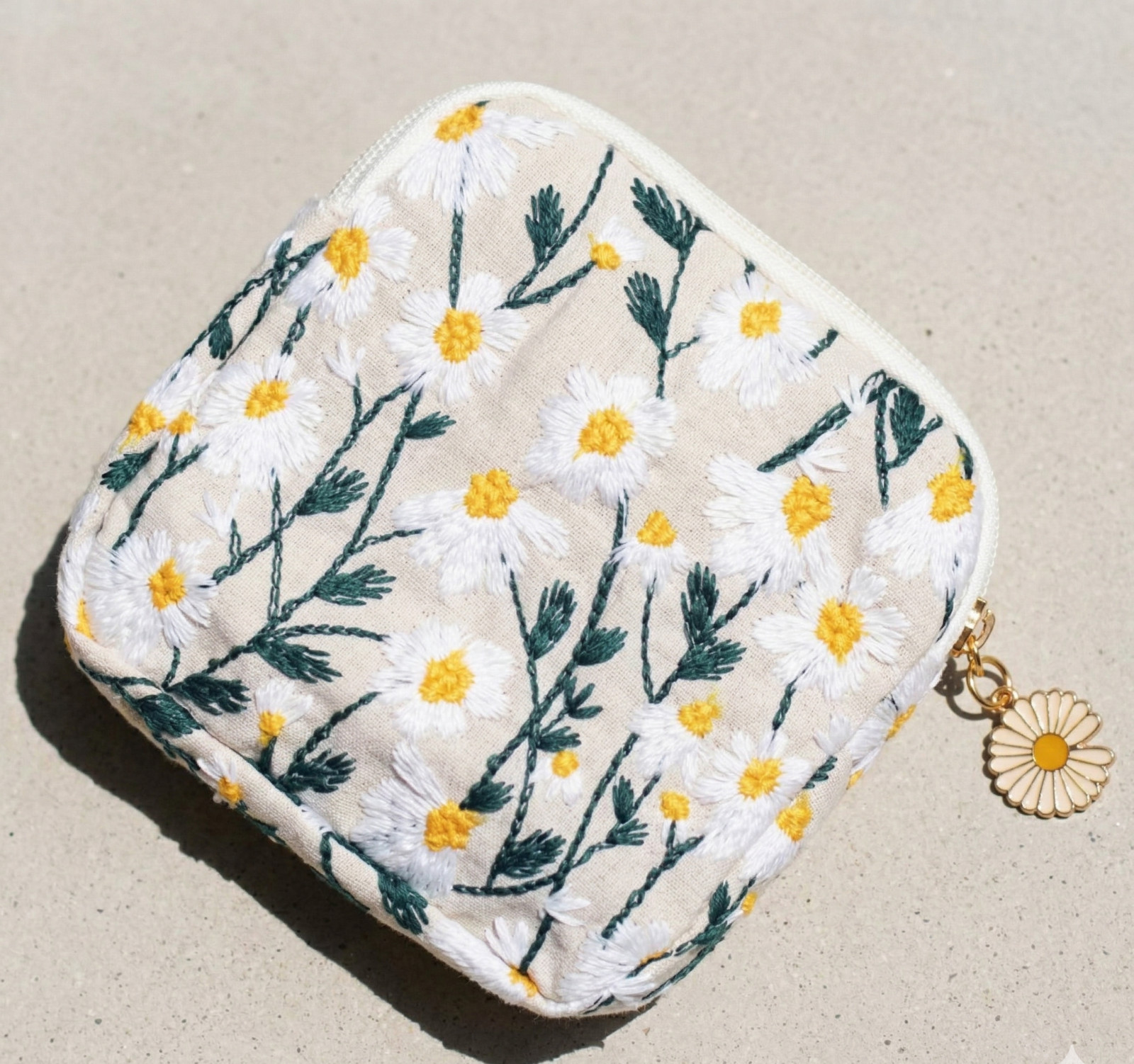 Daisy Embroidered Small Makeup Bag Floral Zipper Travel Pouch