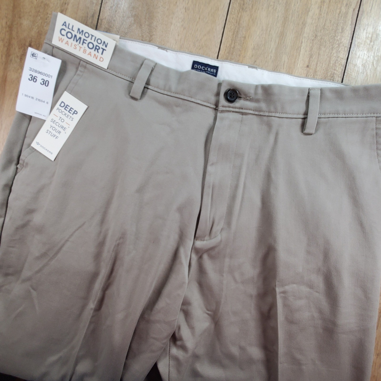 New Dockers Easy Khaki Pants Mens 36×30 Tan Classic Fit Stretch Performance NEW