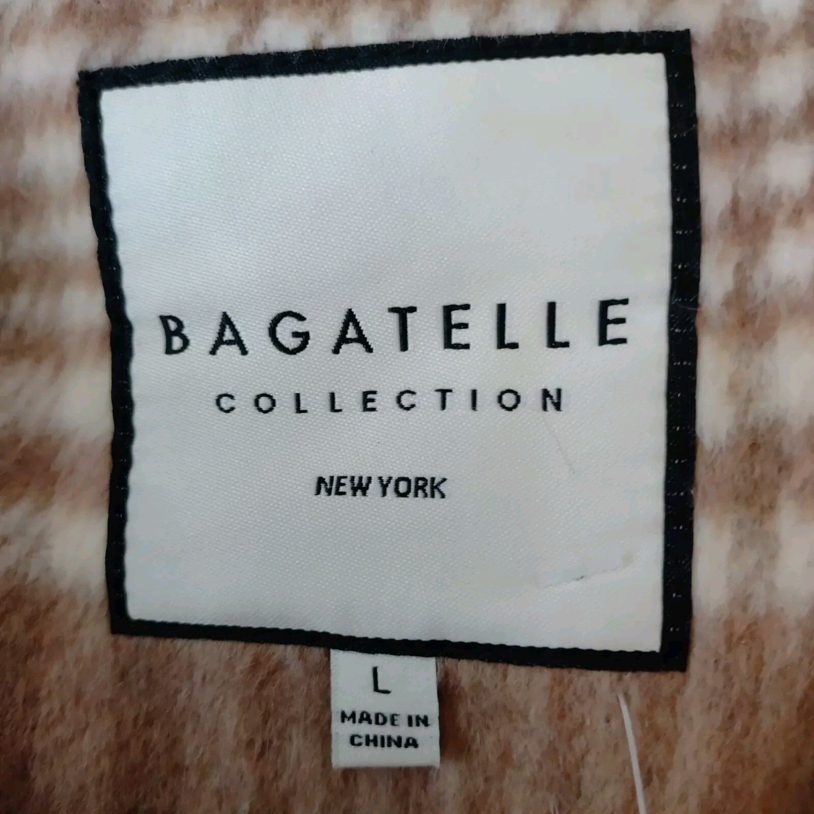 Bagatelle Women’s Large Jacket Plaid Beige White Cropped Fleece Zip Up New