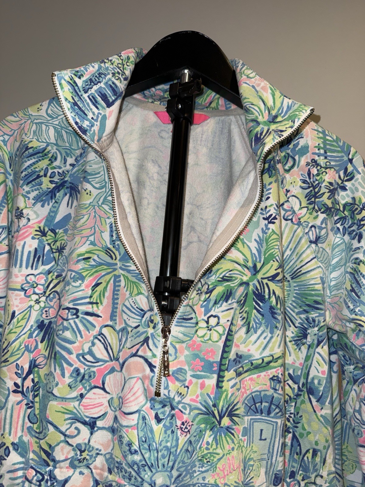 Lilly Pulitzer “Lilly’s House” print half zip pullover, sz S, see description