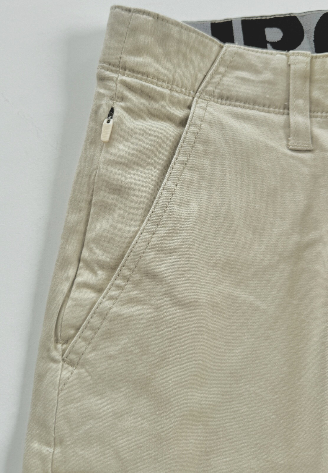 IRON CO Men’s Stretch Shorts (SIZE 33) Flex Waist Flat Front SAND DUNE New Tag!