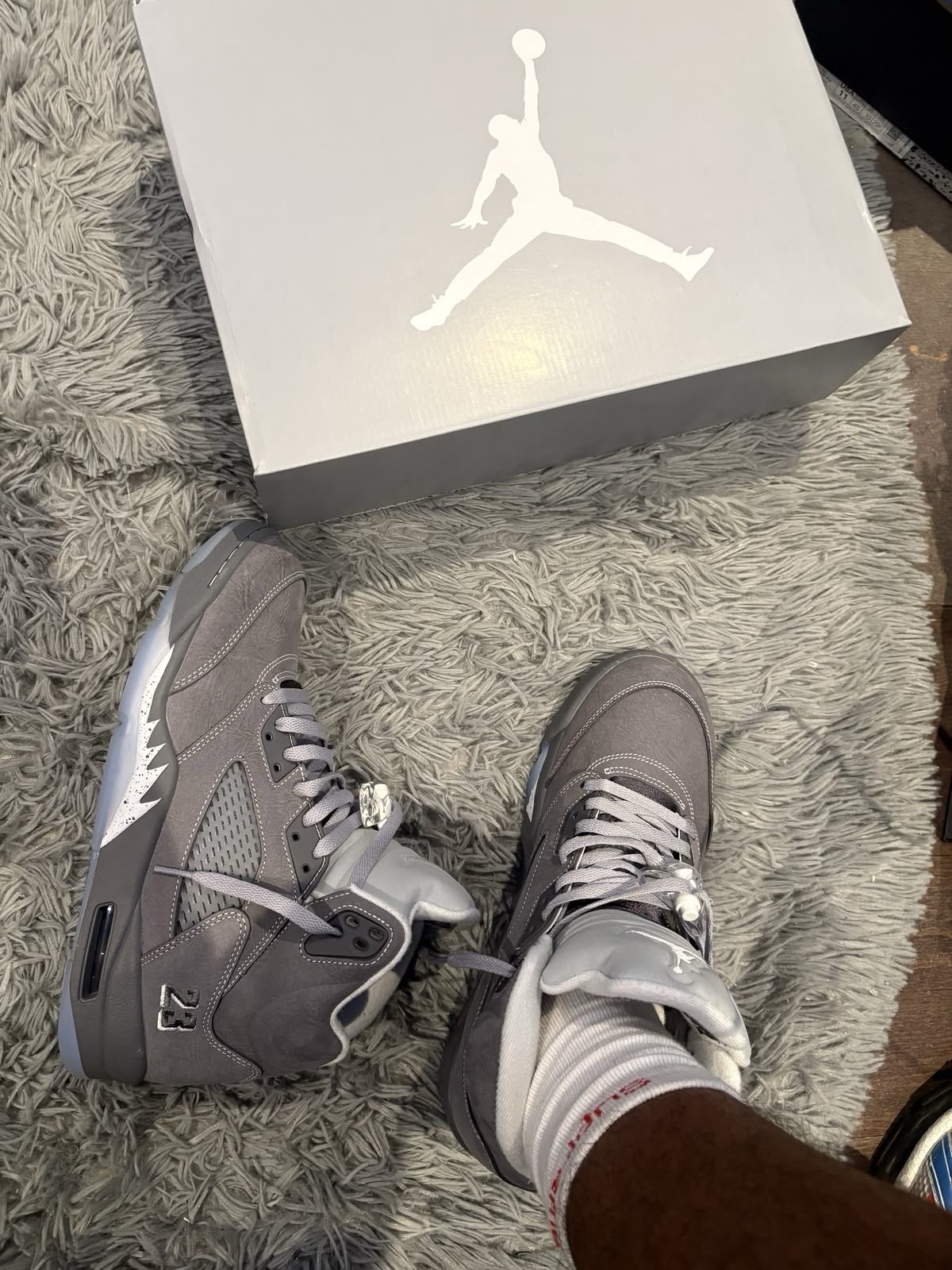 Jordan Air Jordan 5 Retro Gray Mid Top Lace Up Men’s Athletic Sneakers