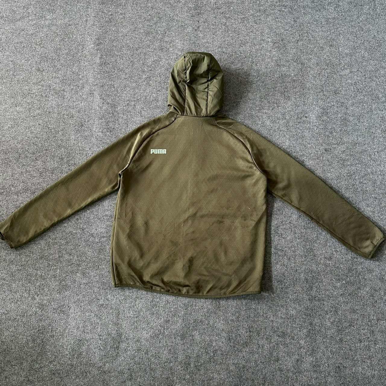 Puma Hooded Jacket / Green / Size XXL / Chest 48″ / Length 28″ / Sleeve 32 / P13