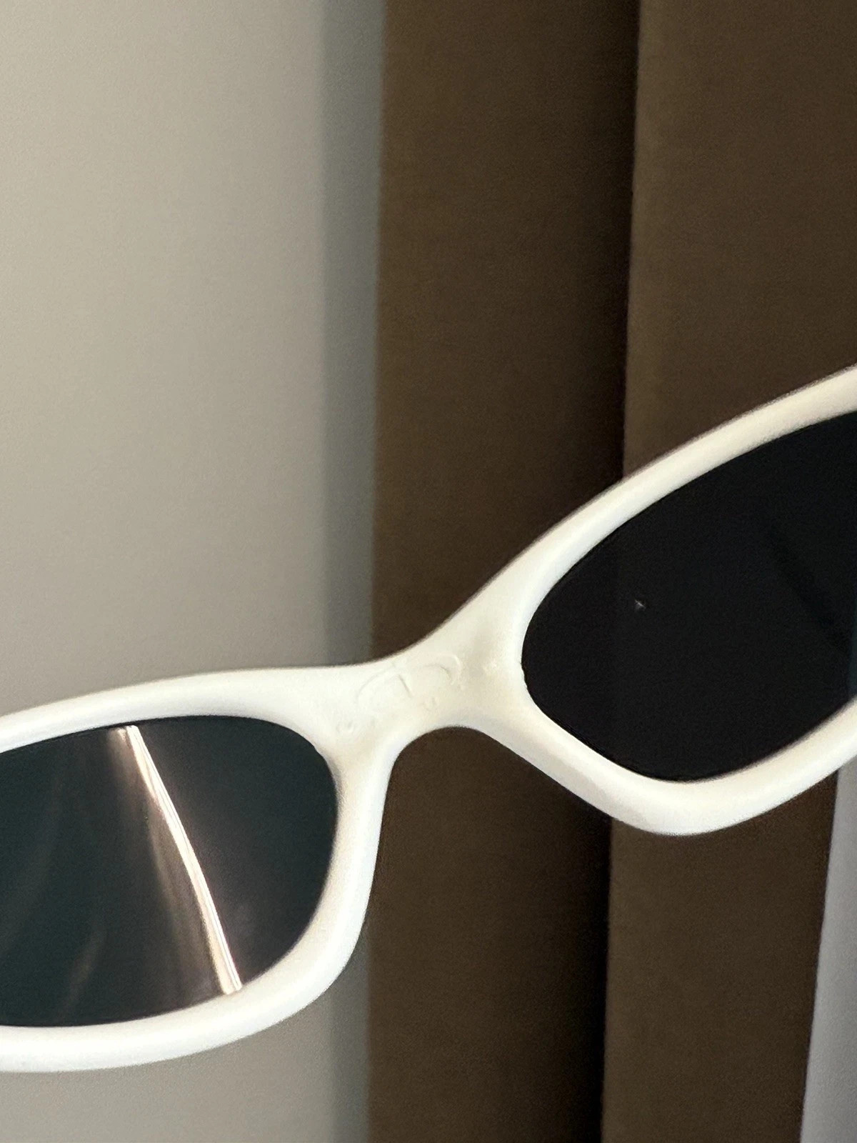 Oakley Minute 1.0 White Rainbow Vintage Sunglasses Gorpcore USA Y2K Avantgarde