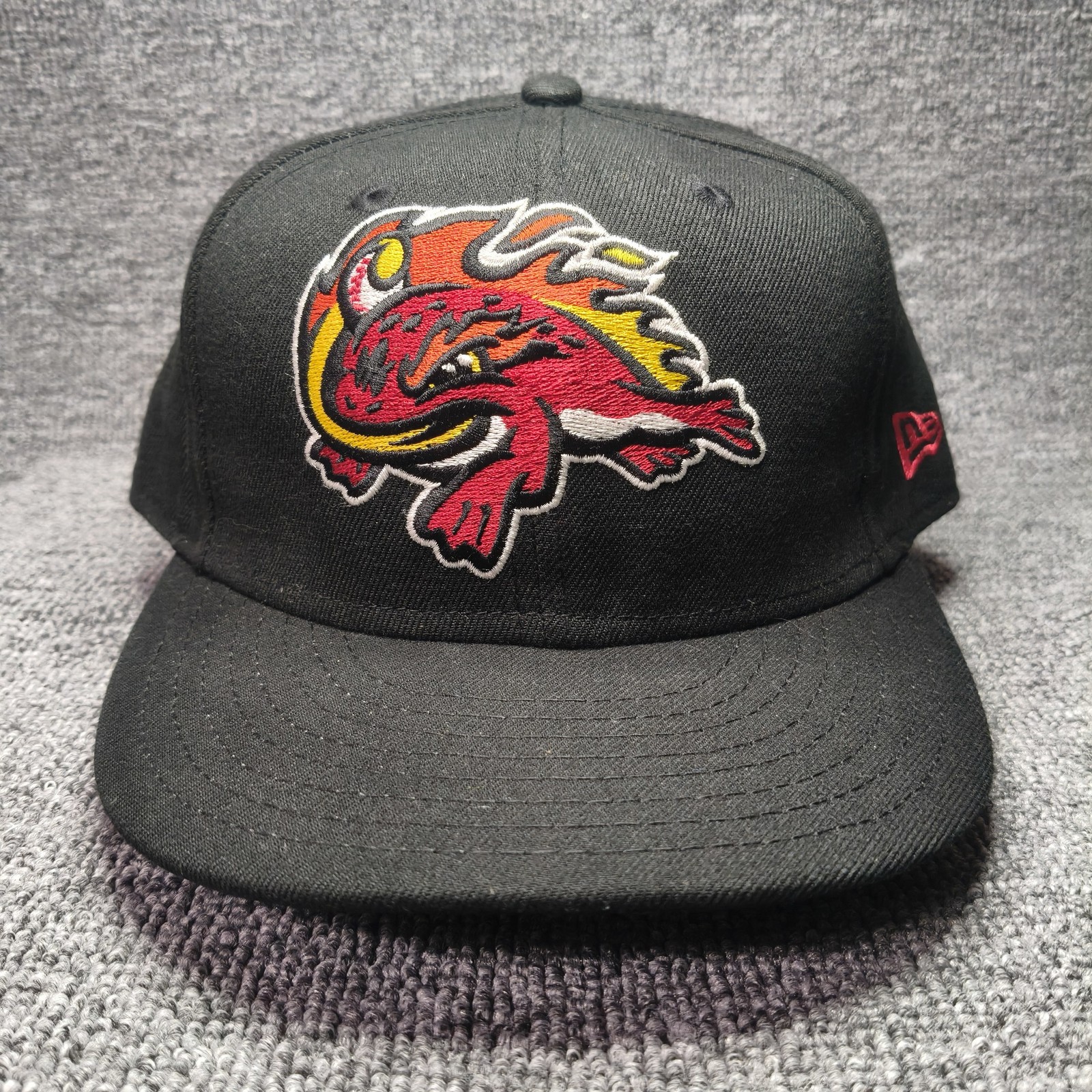 New Era Minor League Baseball 59FIFTY Fitted Black 7 3 8 Retro Cap
