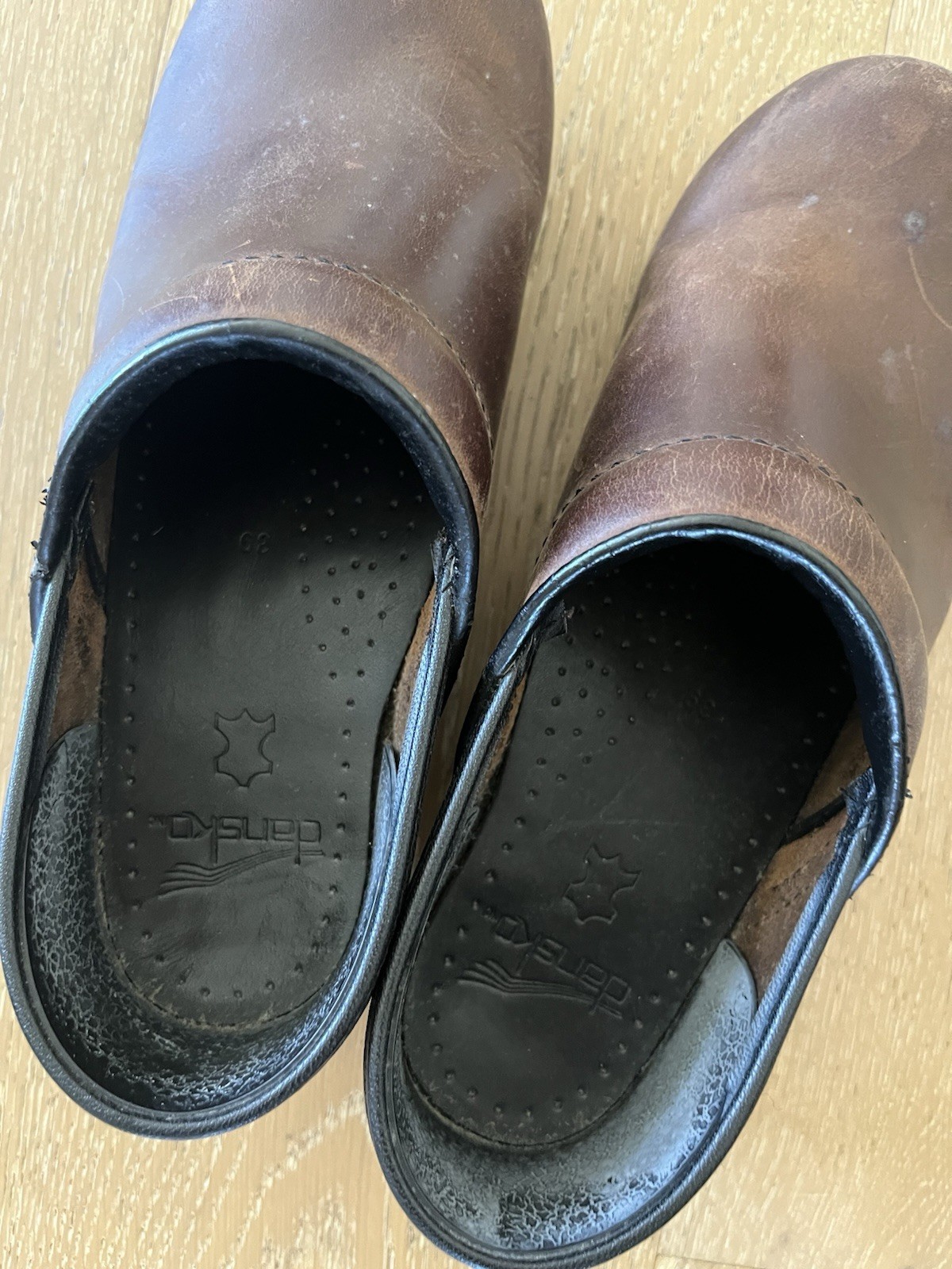 Dansko Shoes Women 39 Professional Oiled Leather Clogs Antique Brown