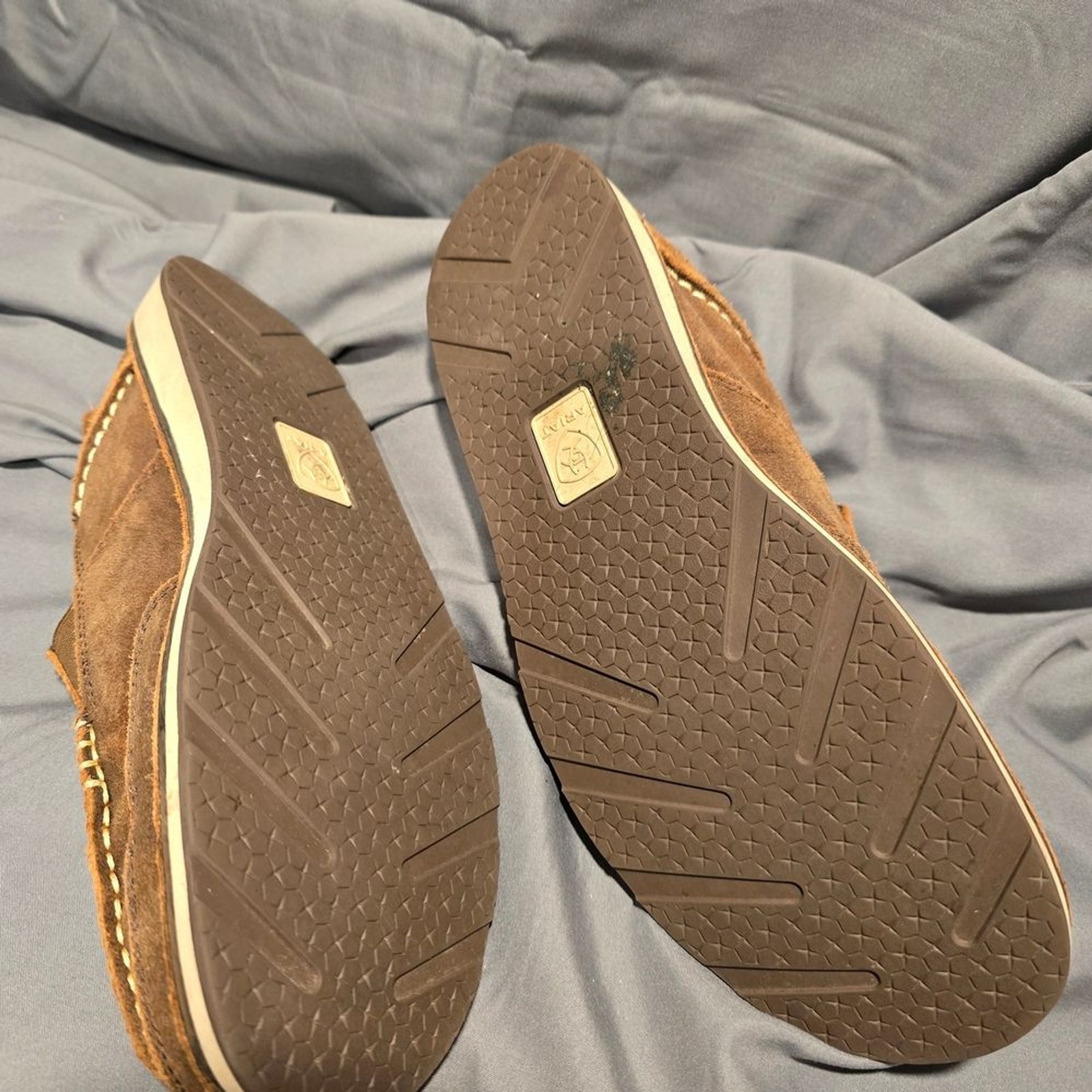 Ariat Men’s Distressed Brown Suede Slip-On Loafers Sz 7D, 7M