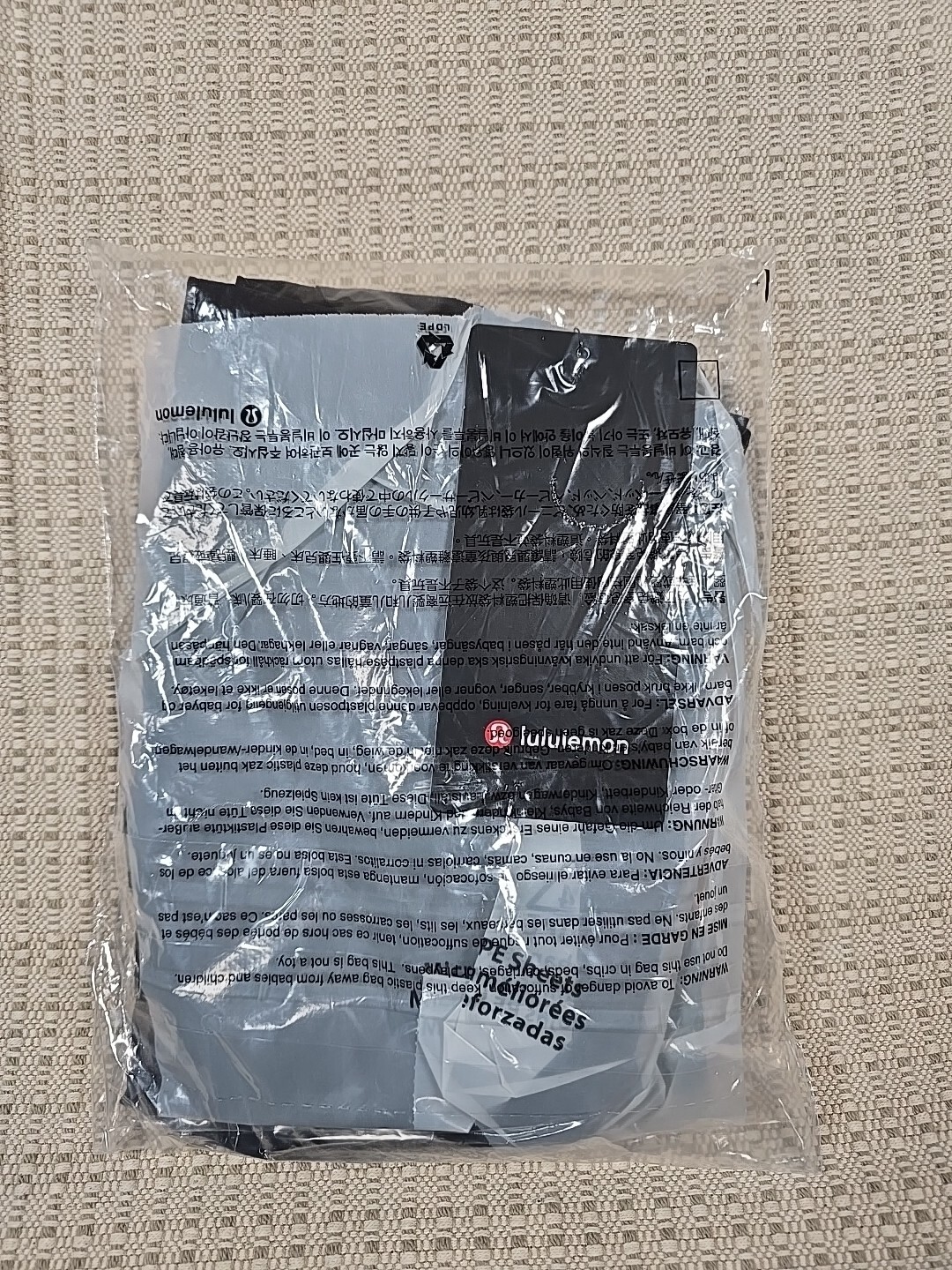 Size Large Lululemon T.H.E. Short 9″ Linerless BLACK LM7AA0S BLK Men’s New NWT