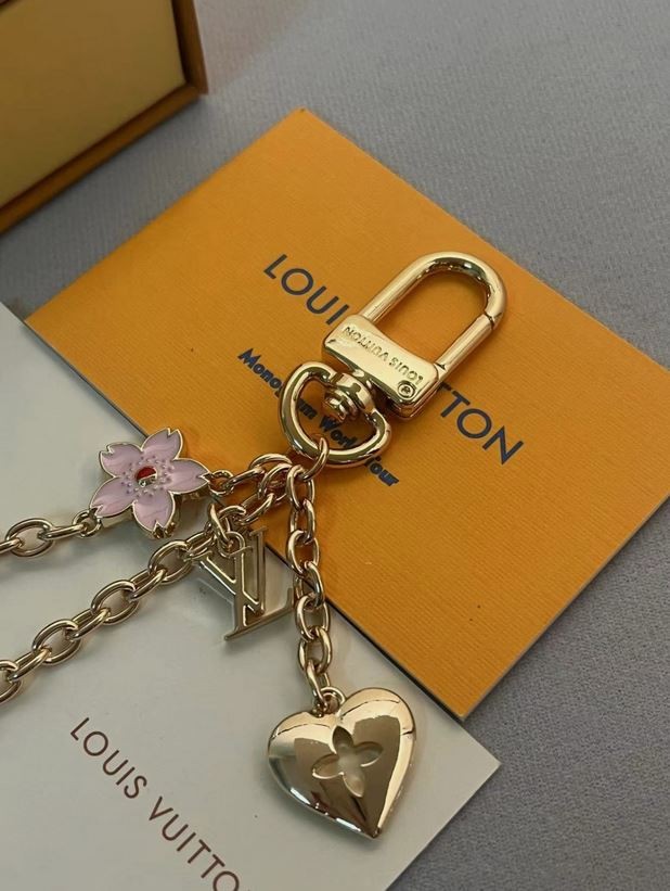 LV Blooming Flowers Bag Charm Pink Heart Key Ring With Box