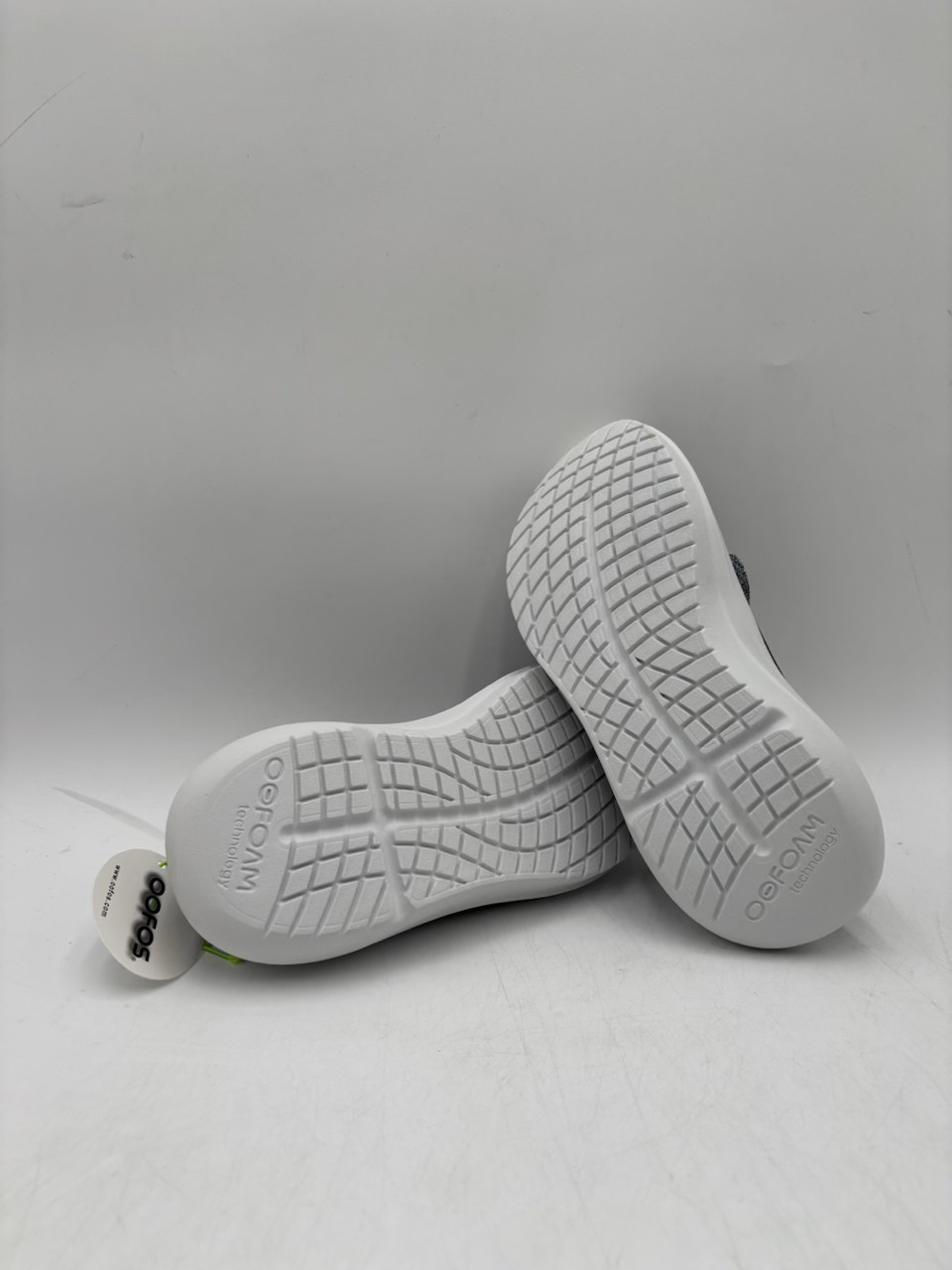 Oofos OOMY STRIDE Women’s NEW Casual Shoes White/Black Multiple Sizes