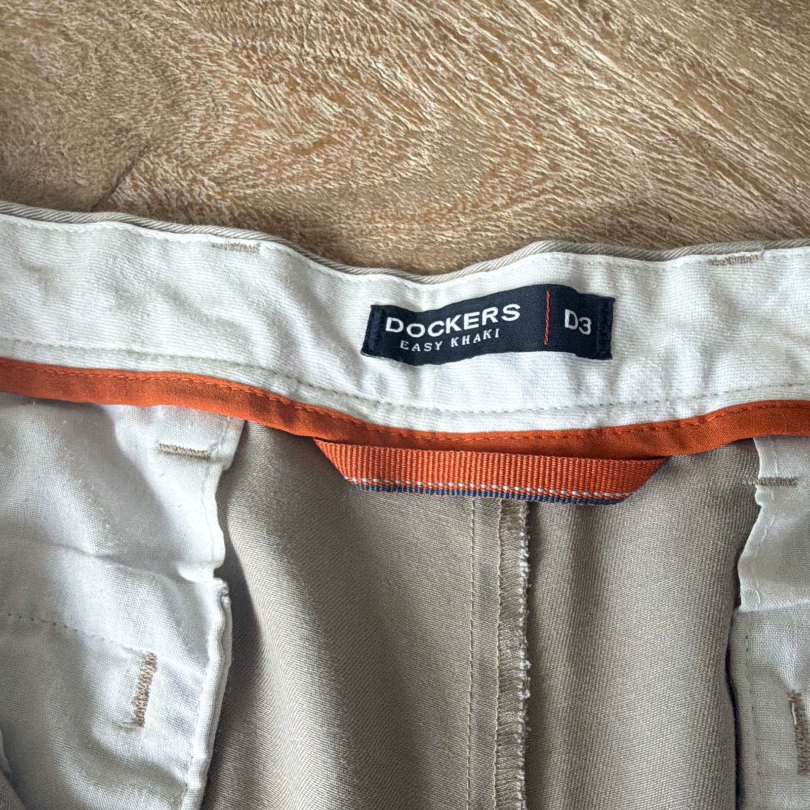 Dockers Easy Khaki Men’s Beige Solid Twill Khaki Pants Cotton Blend 34W30