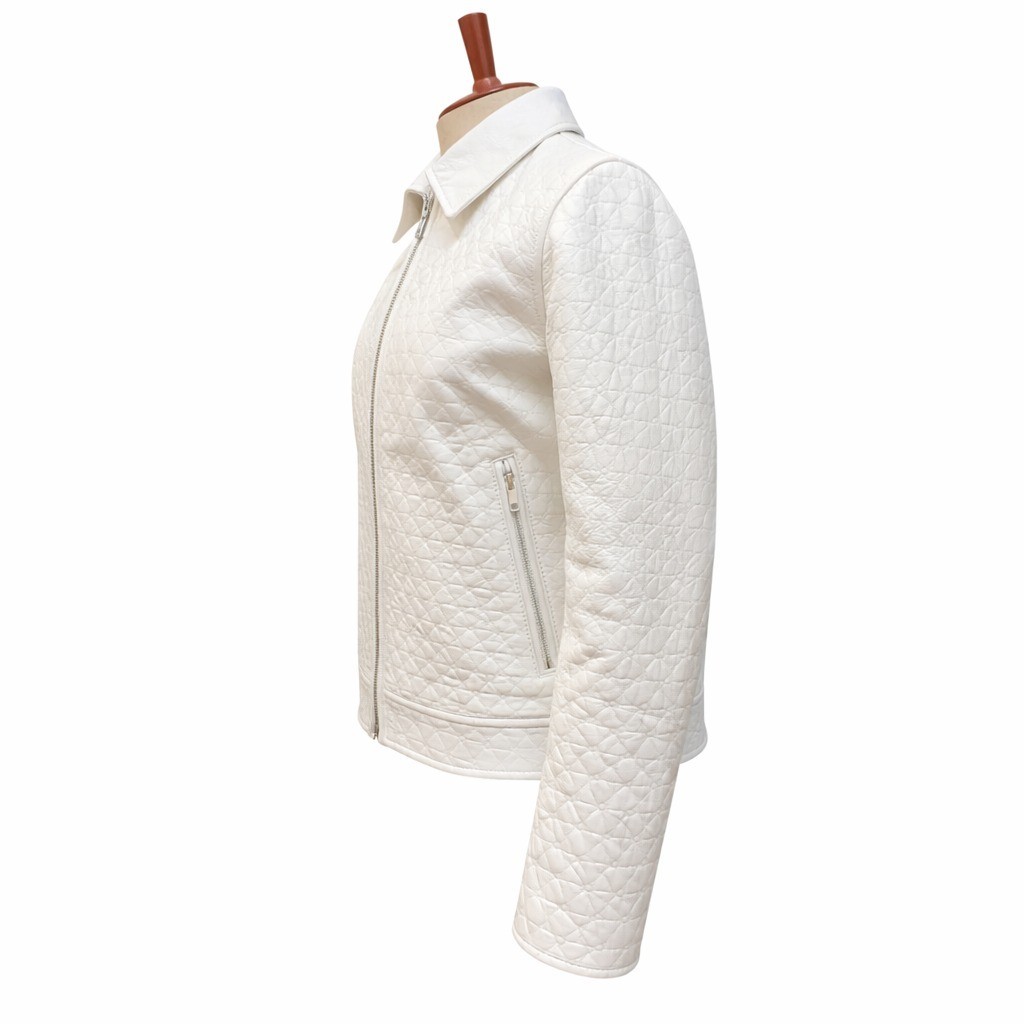 New White Quilted Zip Up Medium Jacket Women’s Geometric Stitch Bomber Style