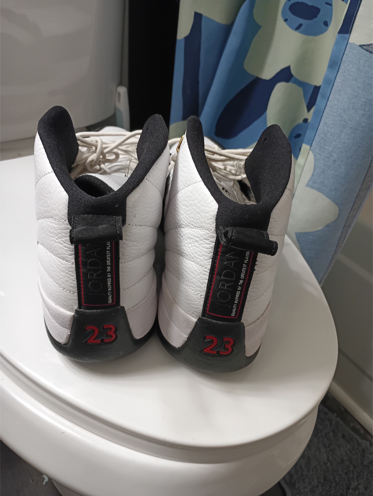 Size 12 – Air Jordan 12 Reto black and white