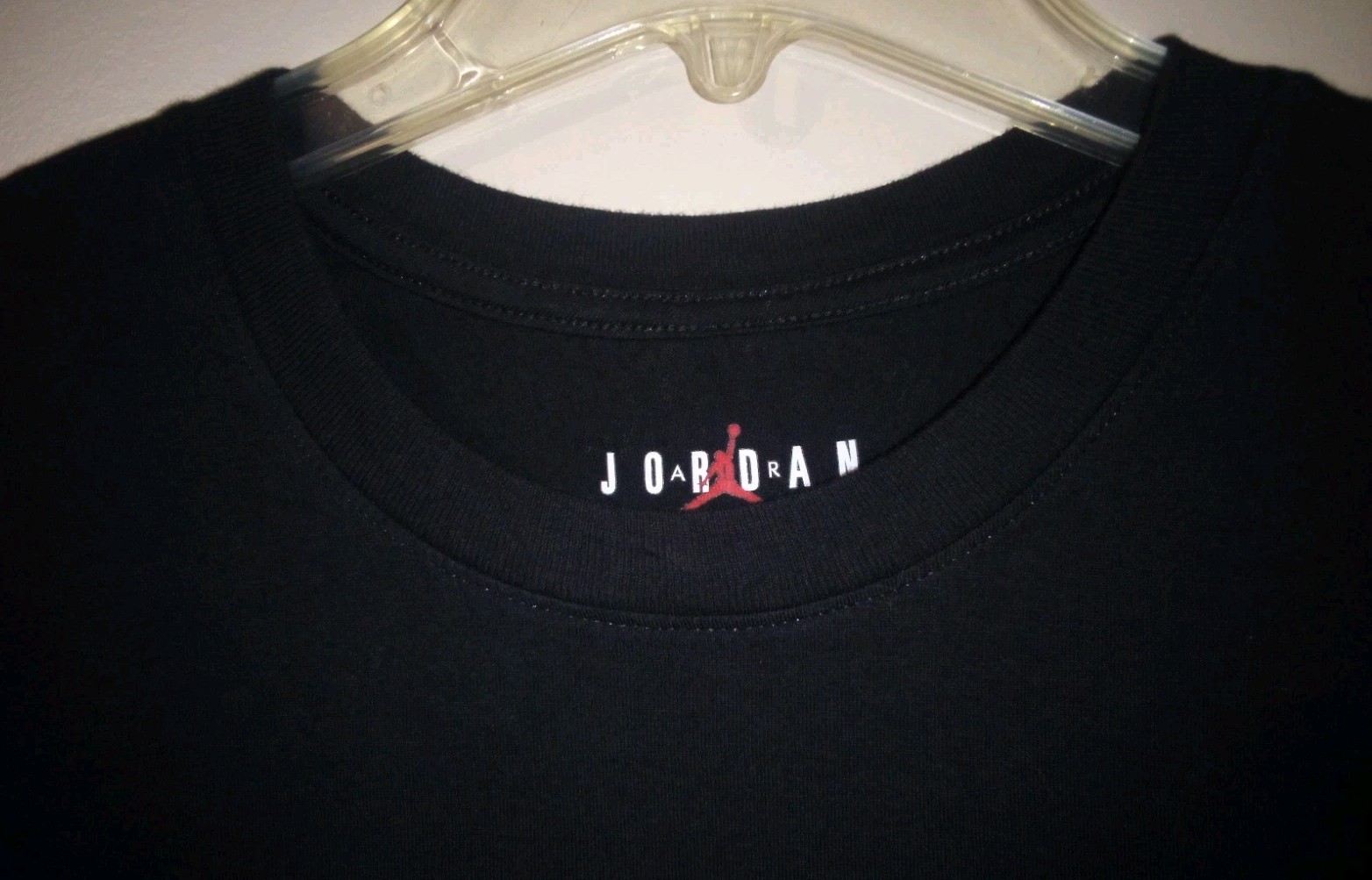 Jordan Jump Man T-shirt Black With Gold/ White – Standard Fit , Mens Medium