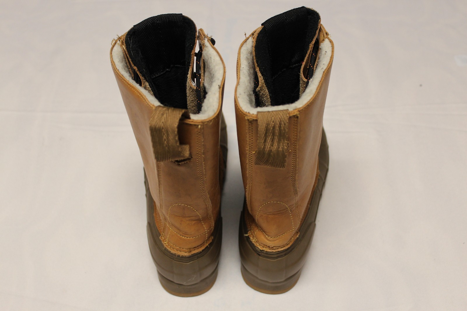 Hunter insulated waterproof and snow proof Beige/brown Duck boots men’s size 9