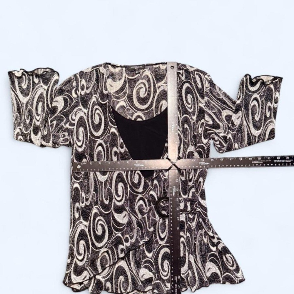 Y2K Notations black & white swirl print wrap top with ruffle hem
