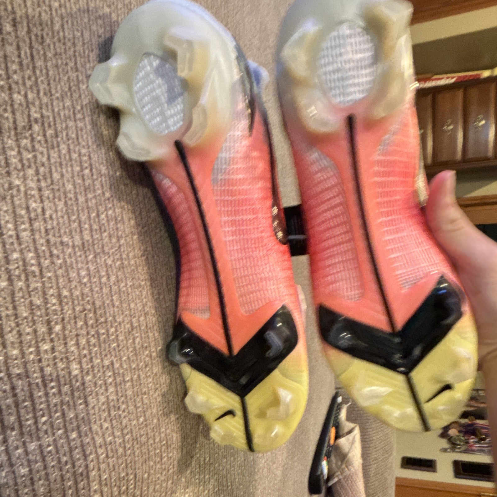 Nike Mercurial Dream Mercurial Superfly Mid-Top Lace-Up Plastic Cleats