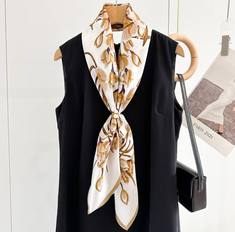 100% Silk Mulberry 35” Scarf For Women Neckerchief Wrap Flower branches Print