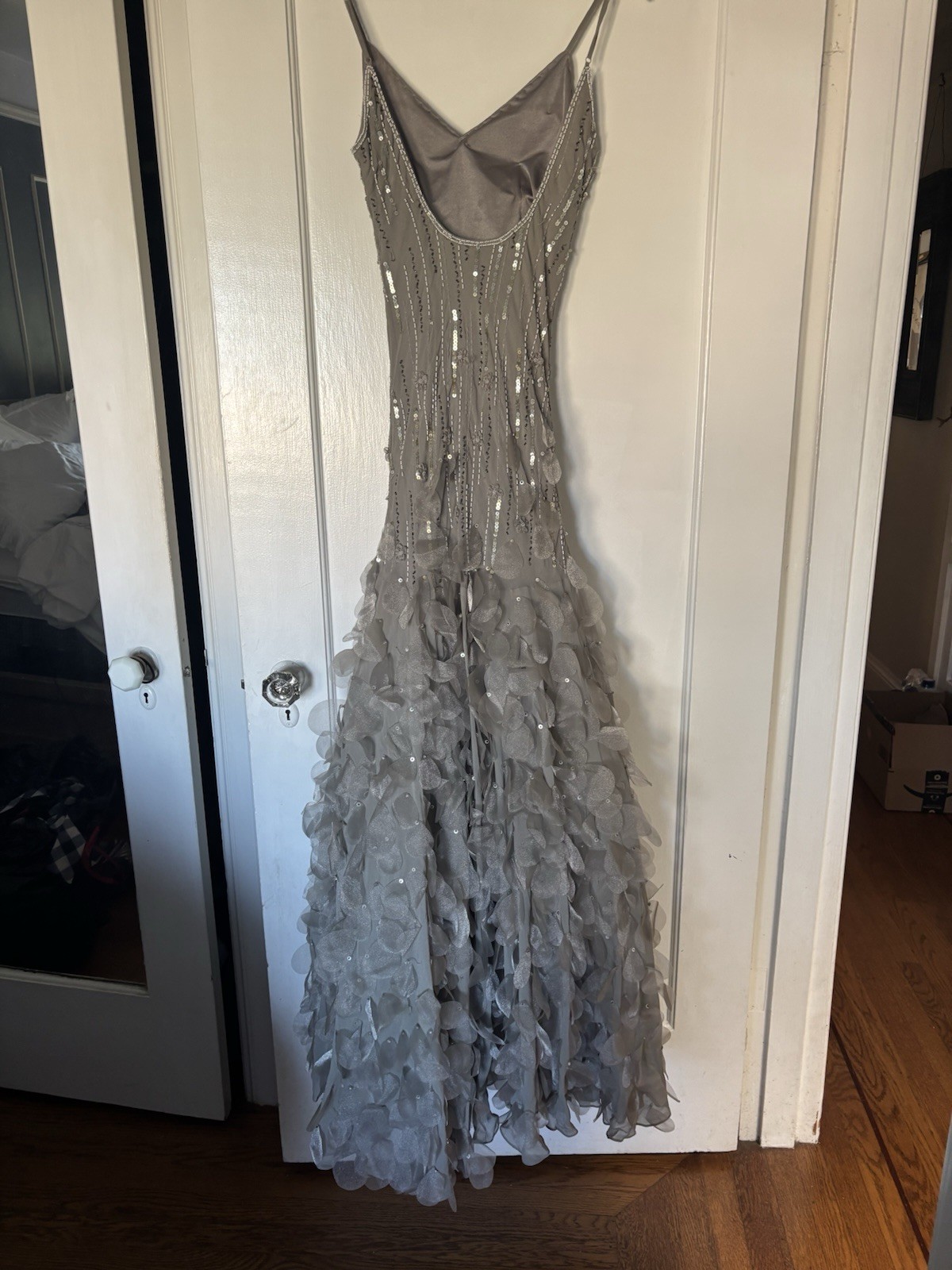 Gossamer Silver Gray Chiffon Sequin Beaded V-Neck Open Back Long Gown S