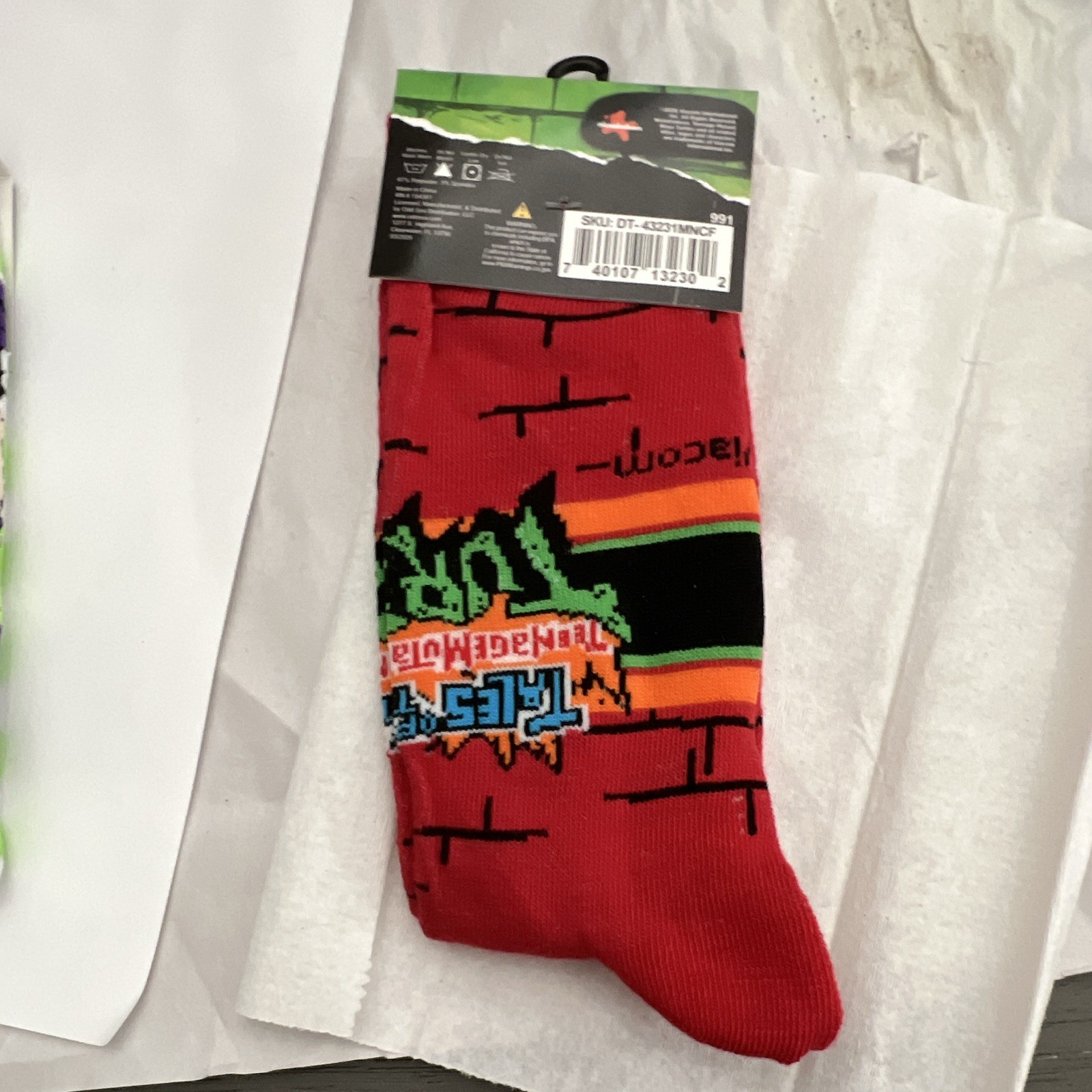 TMNT Raphael Red Graphic Print Crew Socks 1 Pair Fits Men’s Shoe Size 6-12