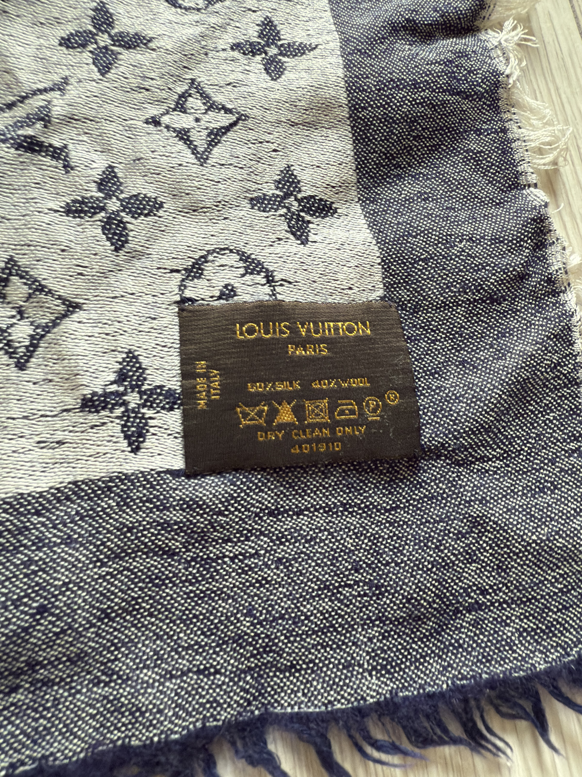 louis vuitton monogram shawl