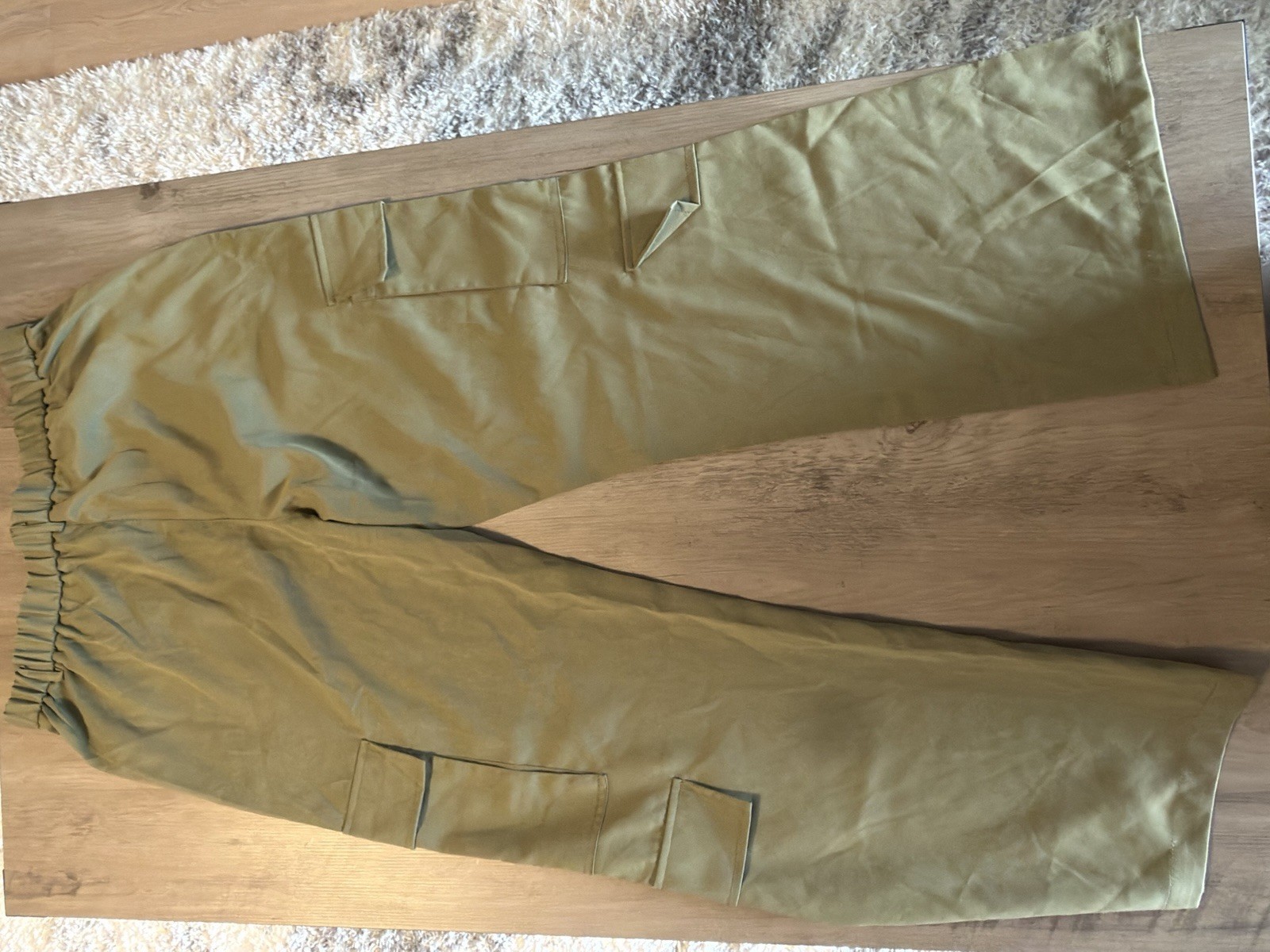 Men’s Green Solid Cargo Pants, Multiple Pocket Utility Style, Regular M