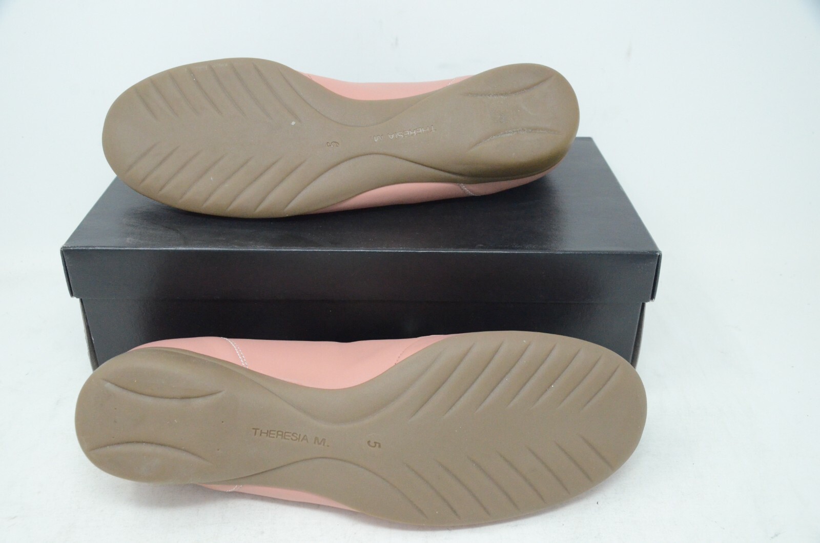 Women’s Theresia M Missy Dress Casual Shoes. Pink Leather. US Women’s Size 7.5