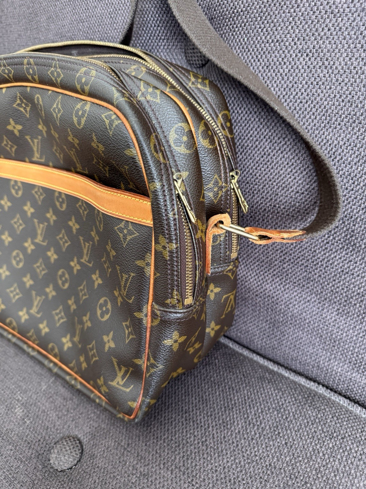 Louis Vuitton Reporter Bag Monogram Canvas GM