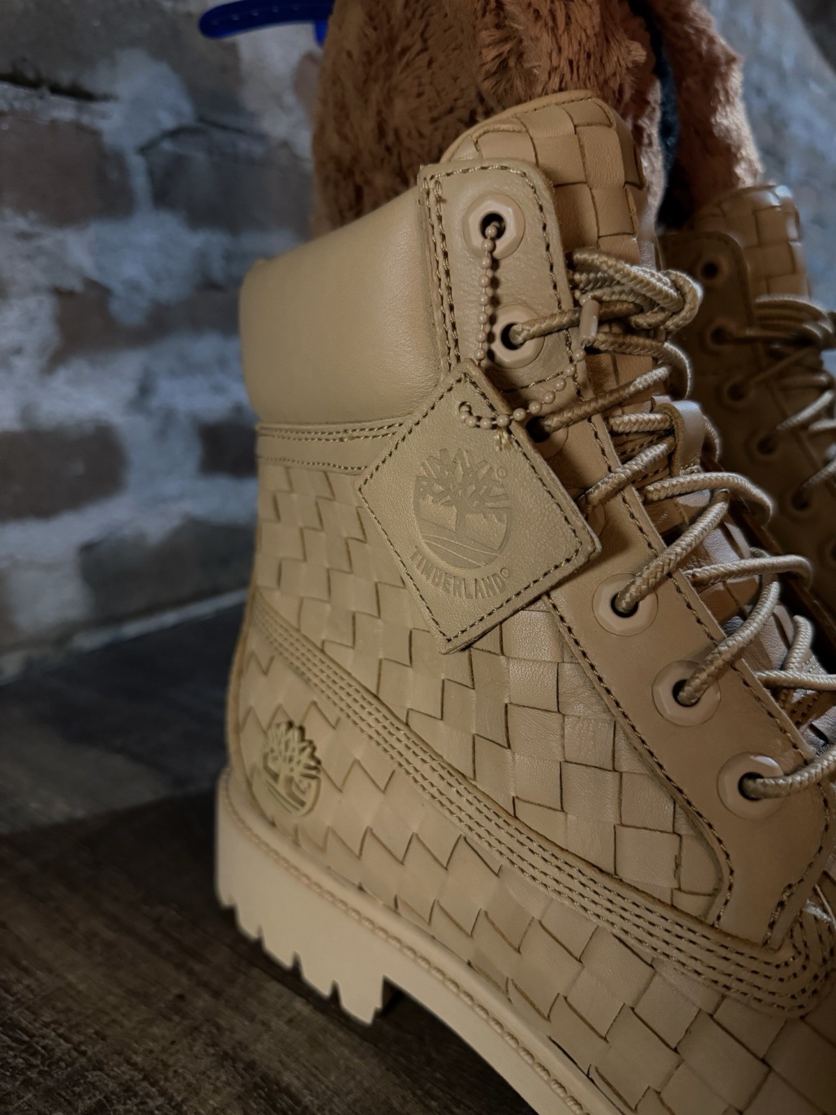 Men’s Timberland Textured Premium Woven 6-Inch Boot (Beige) – Size (9.5)