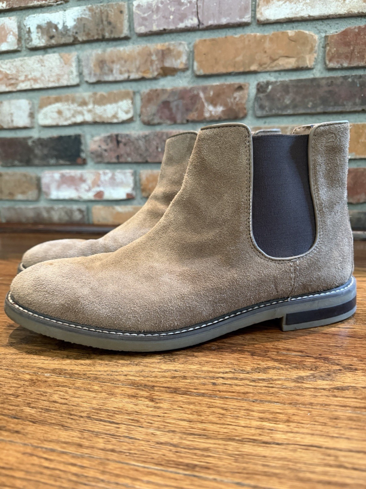 Clarks Collection Jaxen Chelsea Boots Mens 10.5 Taupe Suede Pull On Ankle Boot