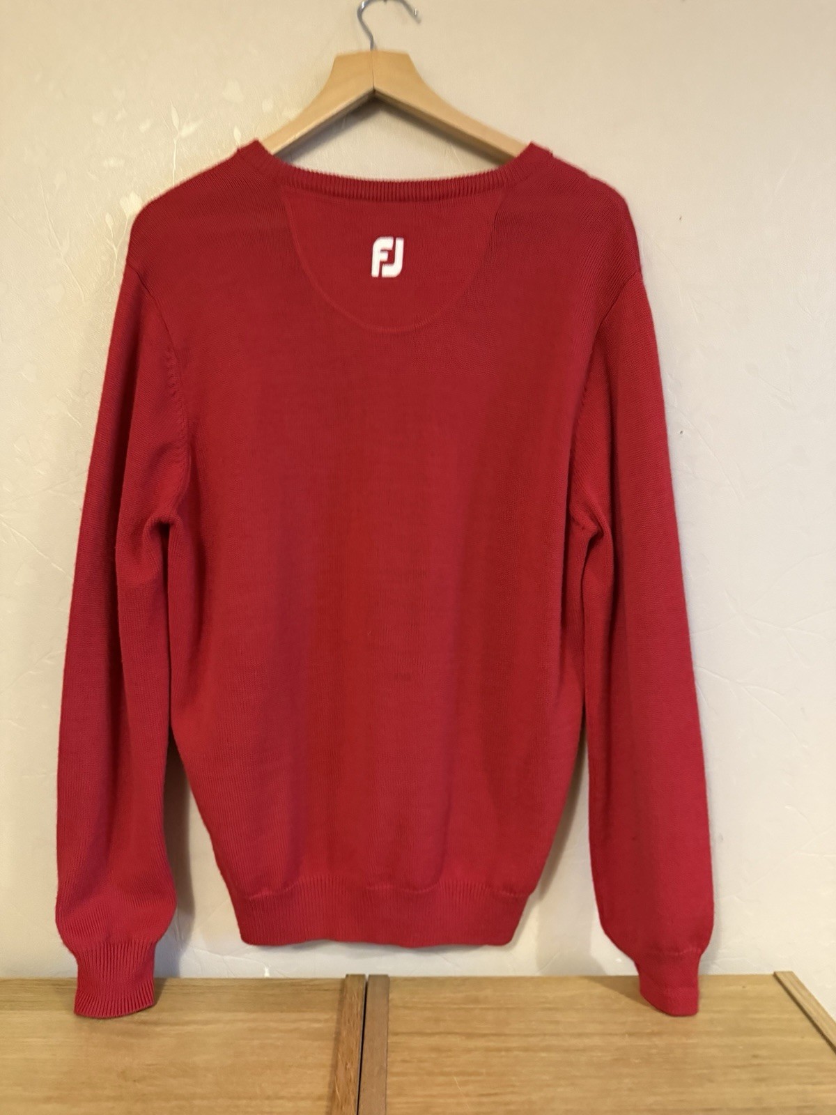 Footjoy Golf 100% Wool Red Embroidered Logo Detail Jumper – Size Large (XB)