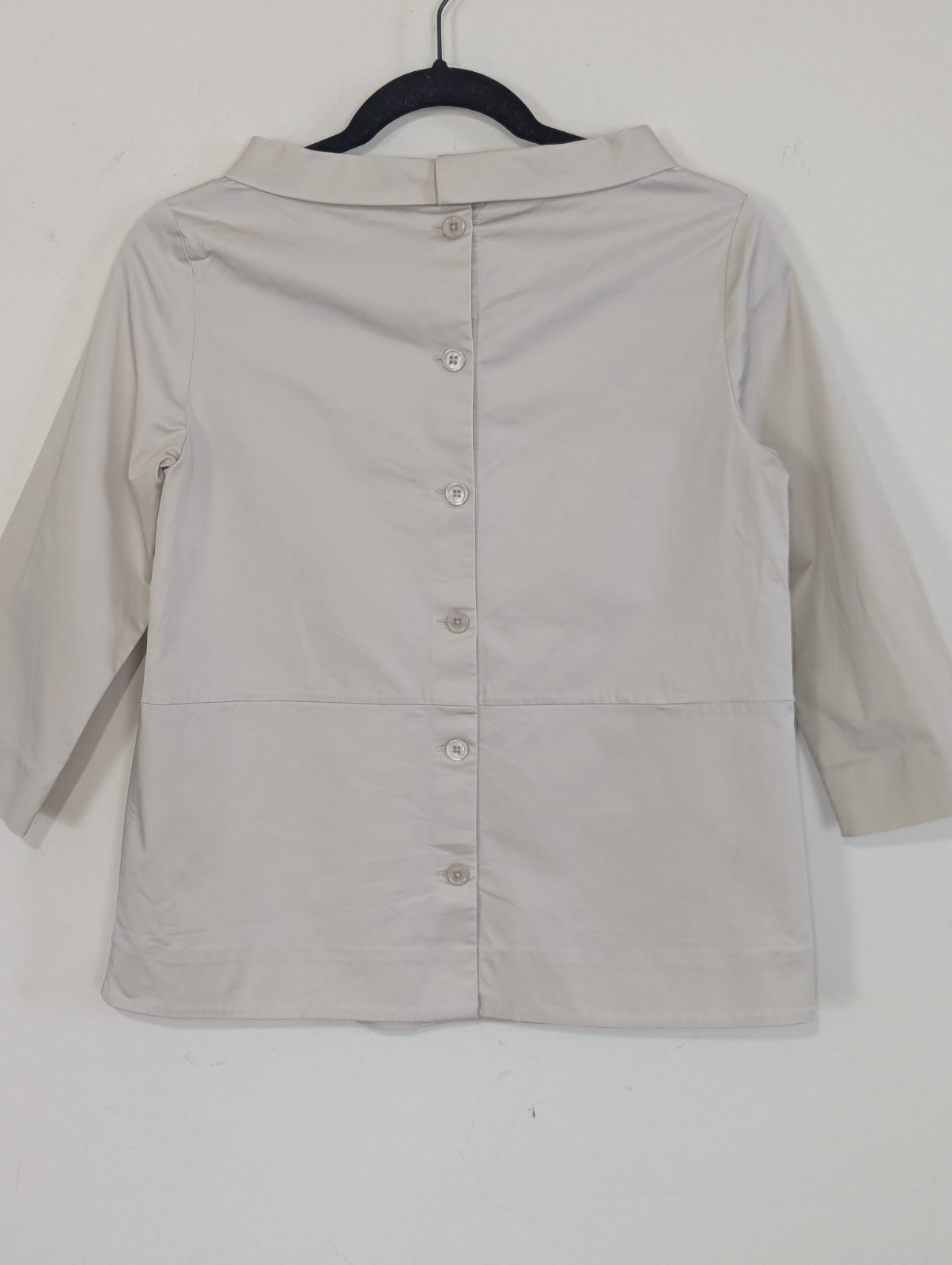 COS Women Minimalist Top Size 2 Cotton Back Button Structured Classic Old Money