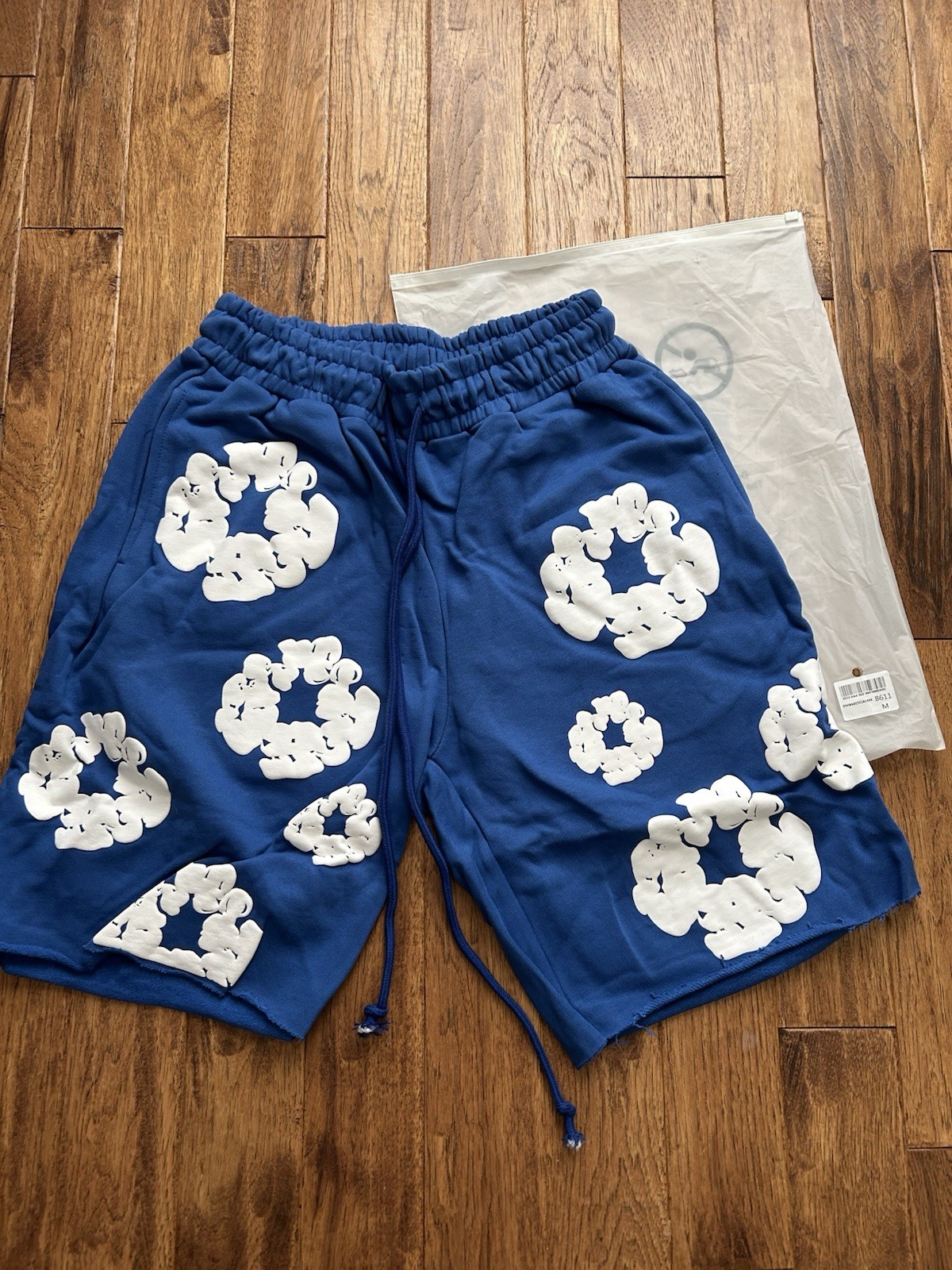 Blue Demin Tear shorts size M