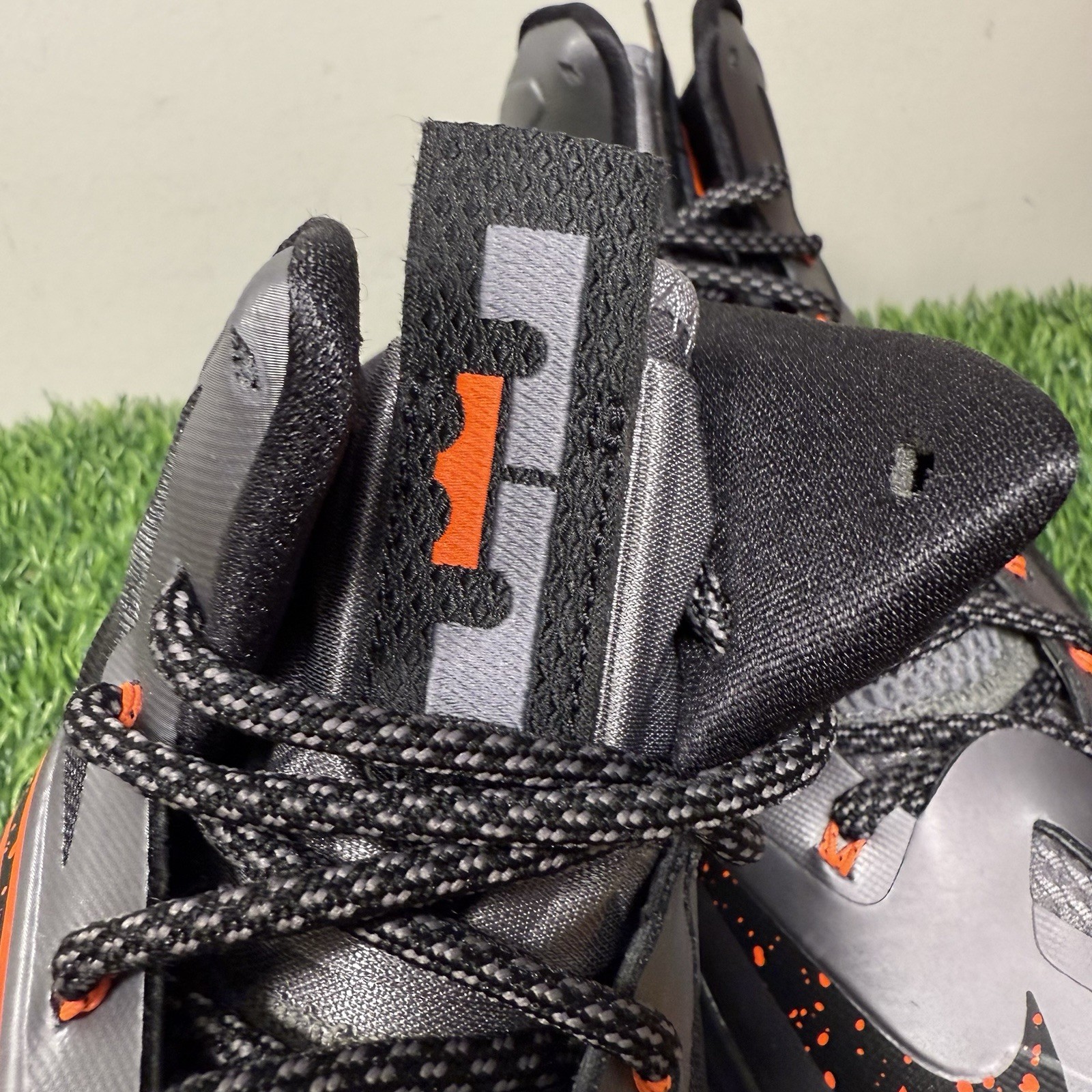 Nike LeBron 10 X Lava Charcoal Grey Orange Black Size 10.5 Sneakers 541100-002