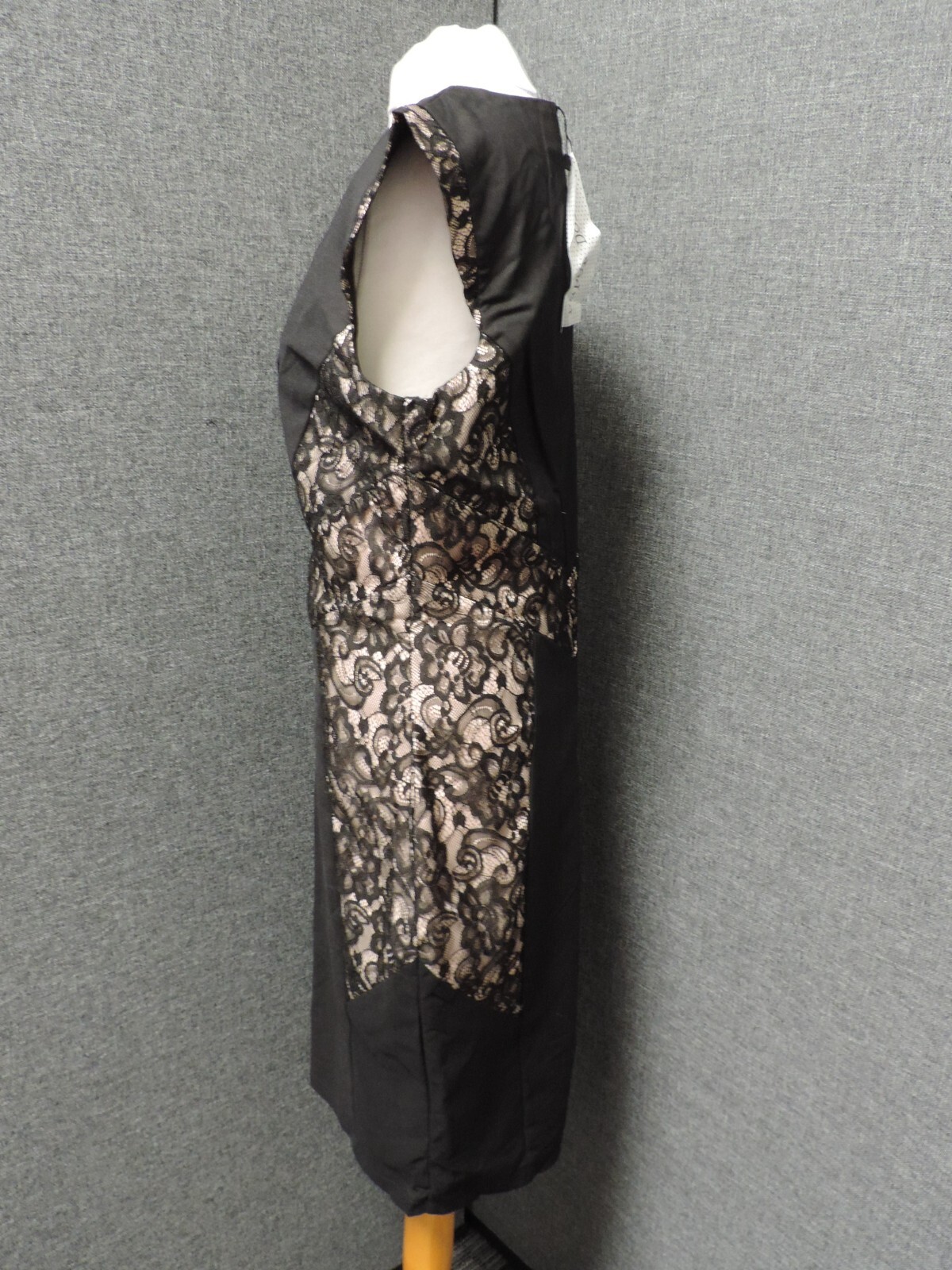 Paperdolls Lace Trim Bodycon Dress Black UK 14 LN121 MM 10