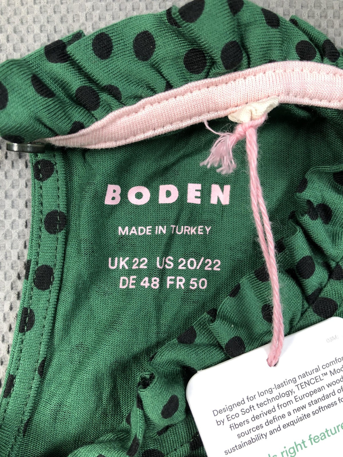 Boden T Shirt Womens 20-22 Plus Green High Neck Long Sleeve Polka Dot Jersey NWT