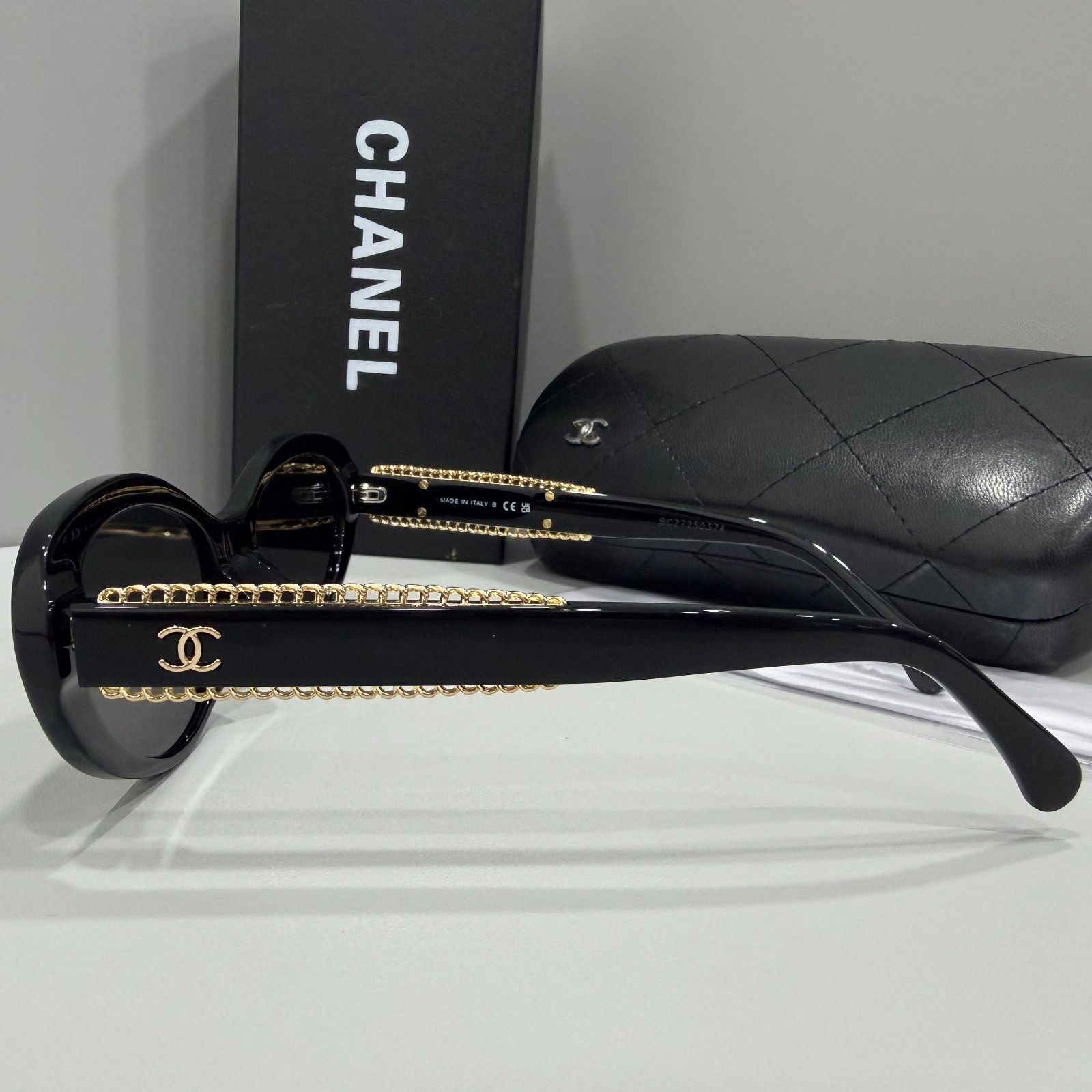 Chanel 5515 black cat eye frame women’s classic sunglasses 53-19-140 NEW