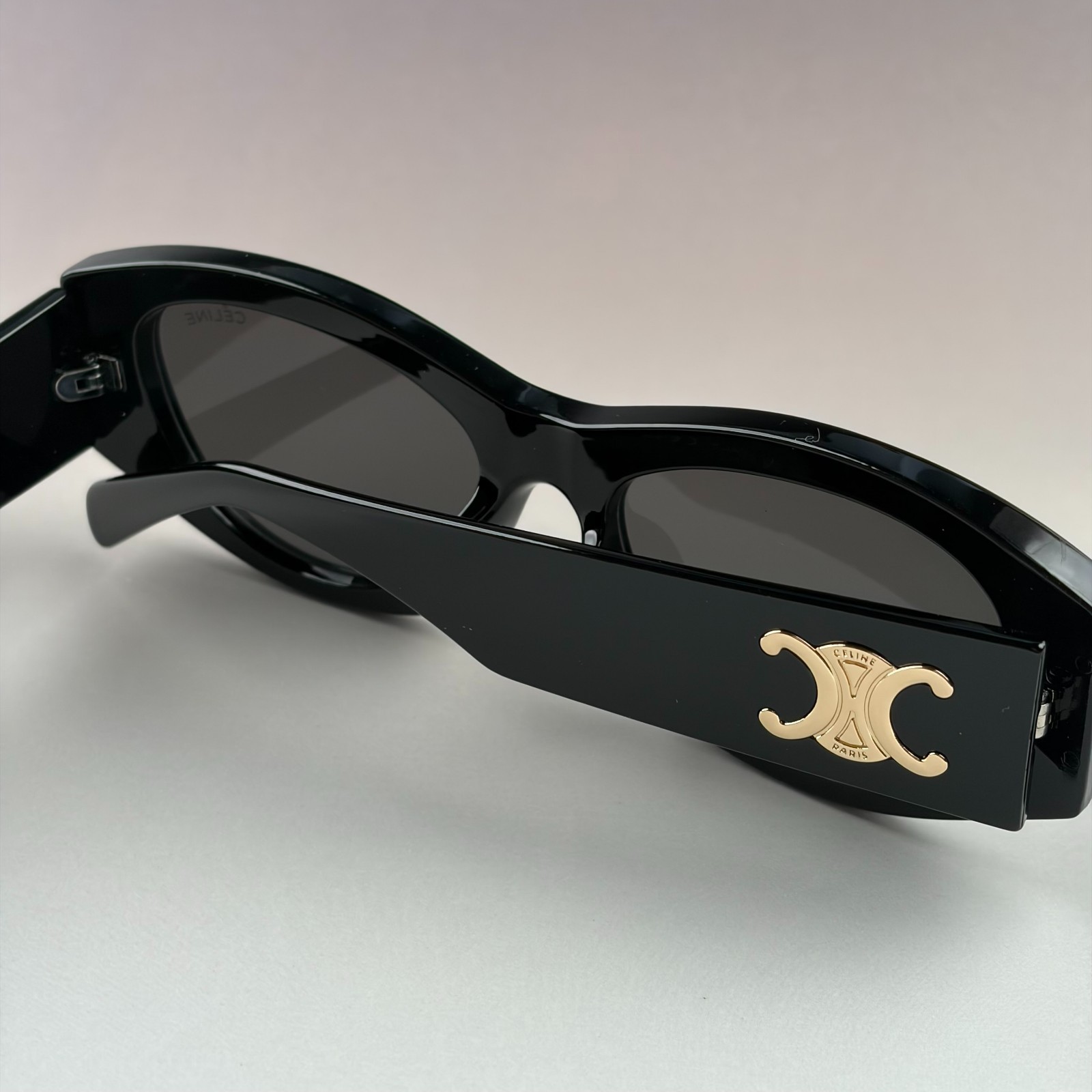 New In Box – Celine Women’s Triomphe Cat Eye Sunglasses Black Designer Travel