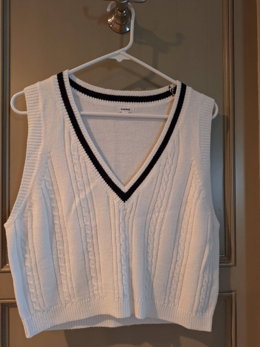 Garage Cable Knit Cropped V-Neck Sweater Vest with White Trim – L