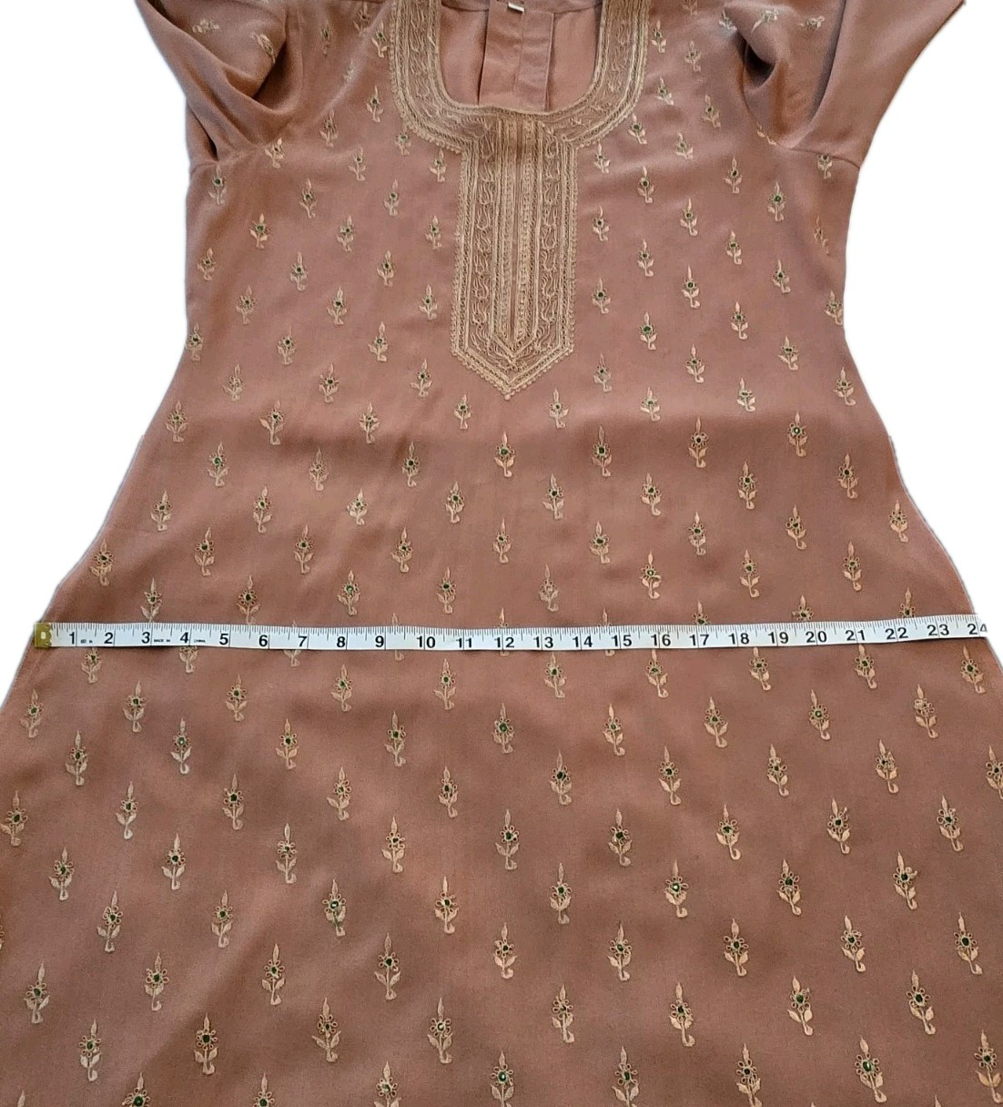 Peach Kurta Semi Sheer Size 38 Gota/Zari Embroidery • Emerald Detail • NWOT