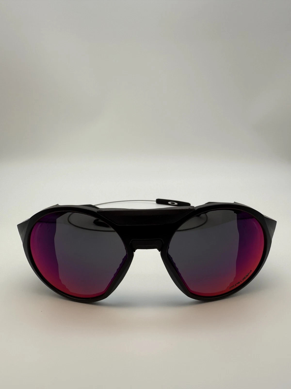 Gafas de sol Oakley CLIFDEN OO9440 negras mate redondas con lentes rubí nuevas/*