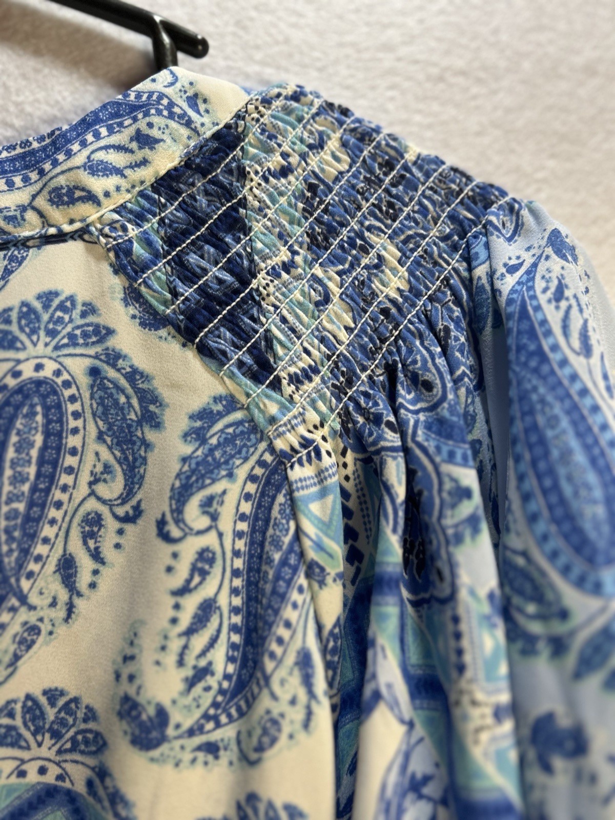 ROSE+OLIVE Blue/White Paisley V-Neck Smocked Flutter Short Sleeve Blouse 1X