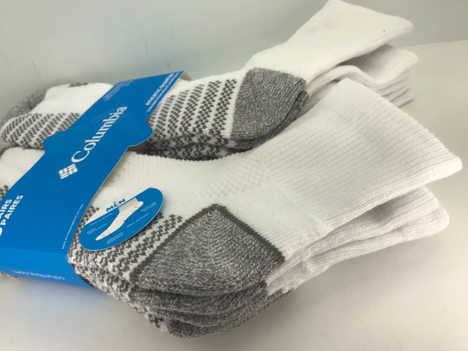 Men’s COLUMBIA Socks, White Quarter Crew Socks, 6 Pack, $36 MSRP 🌲🎒