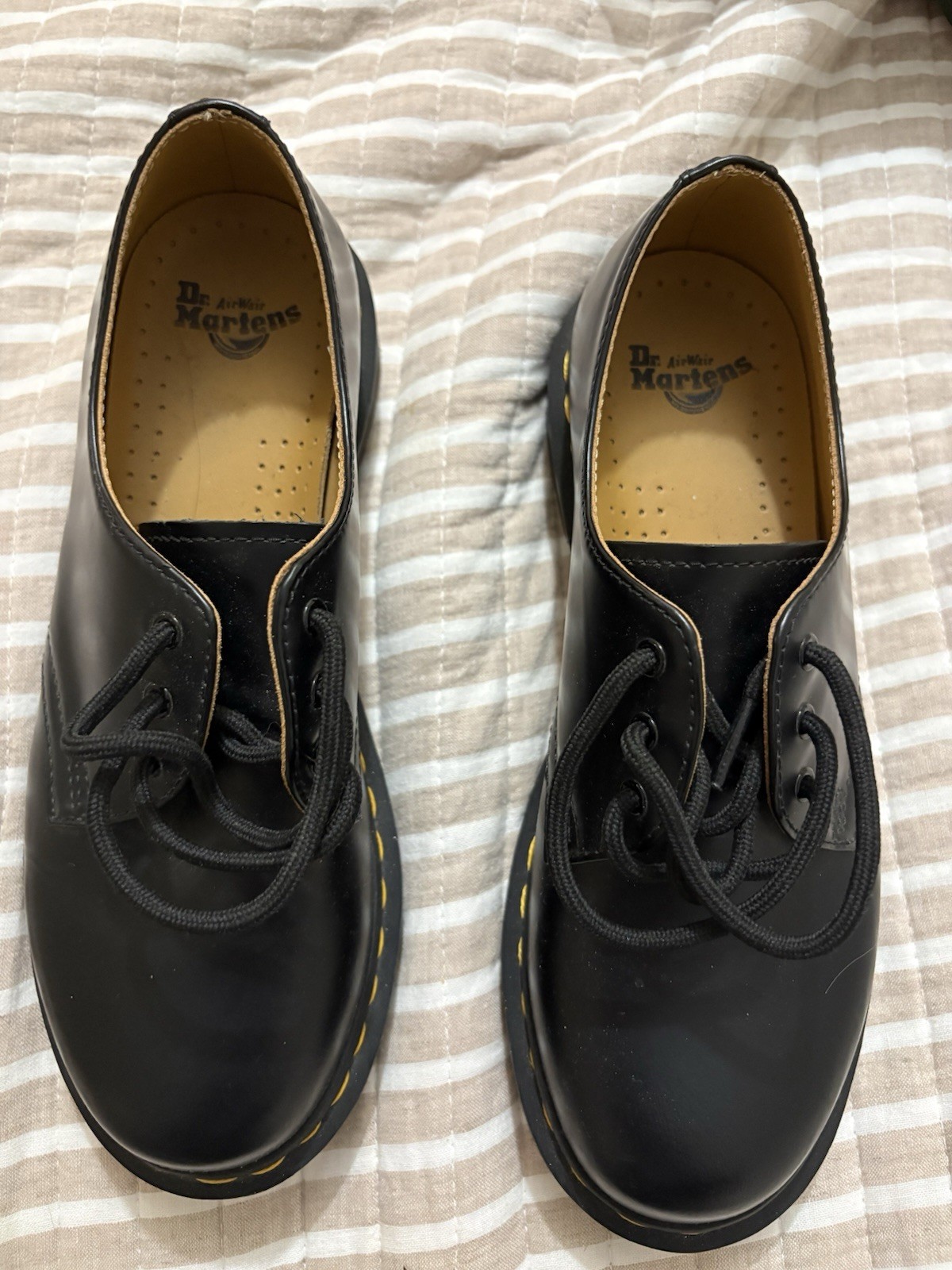 Dr Martens Reeder Black Leather Shoes Women’s US 7 UK 5 EU 38 Low Top JY004