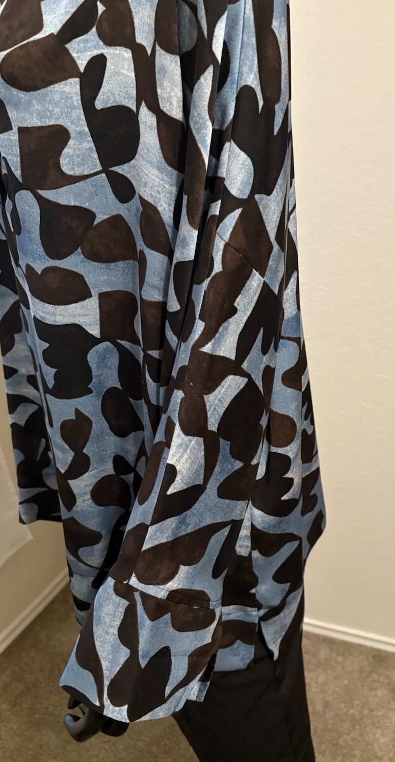 NIC+ZOE Abstract Print Satin Feel Split Neck Roll Tab Sleeve Blouse 2XL